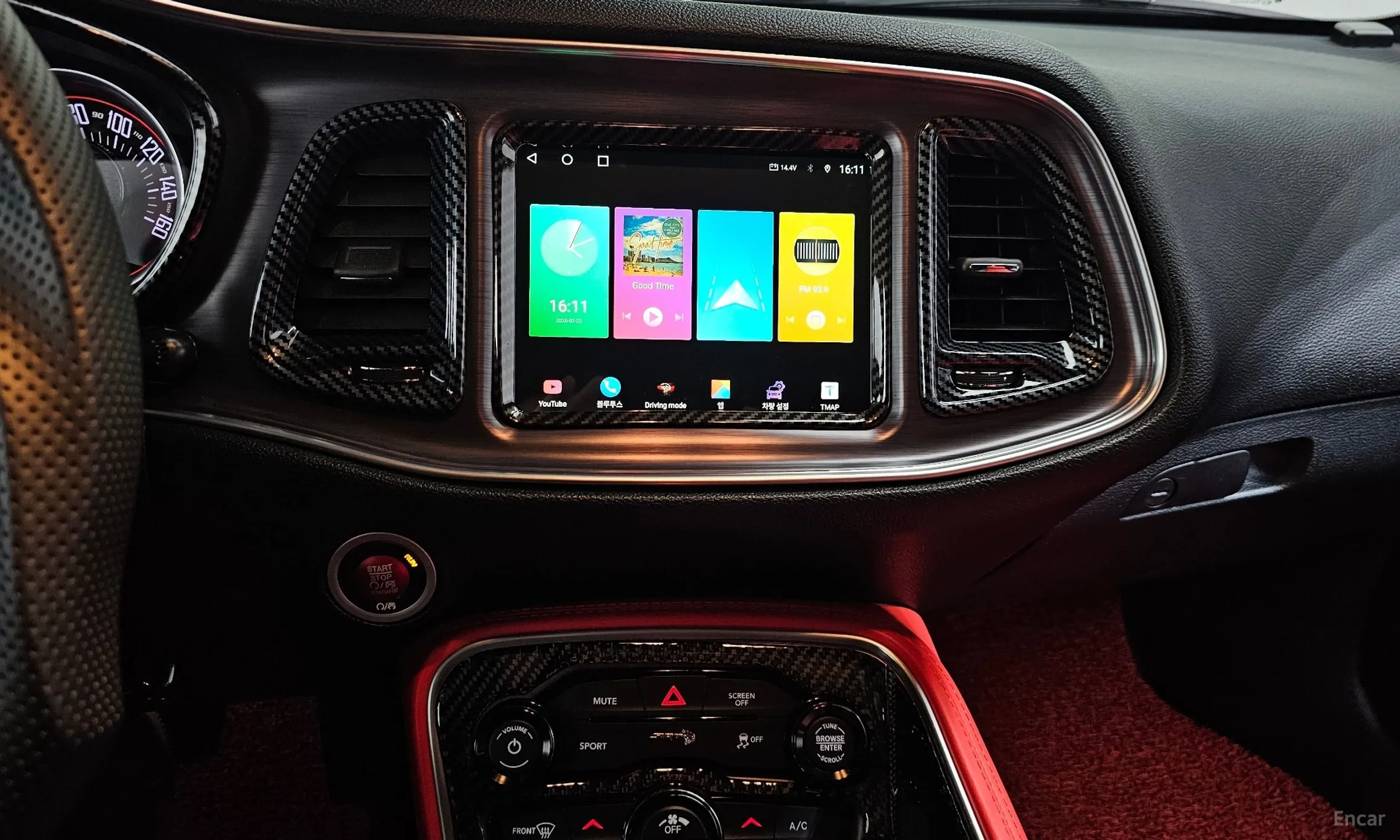 Dodge Challenger превью 20