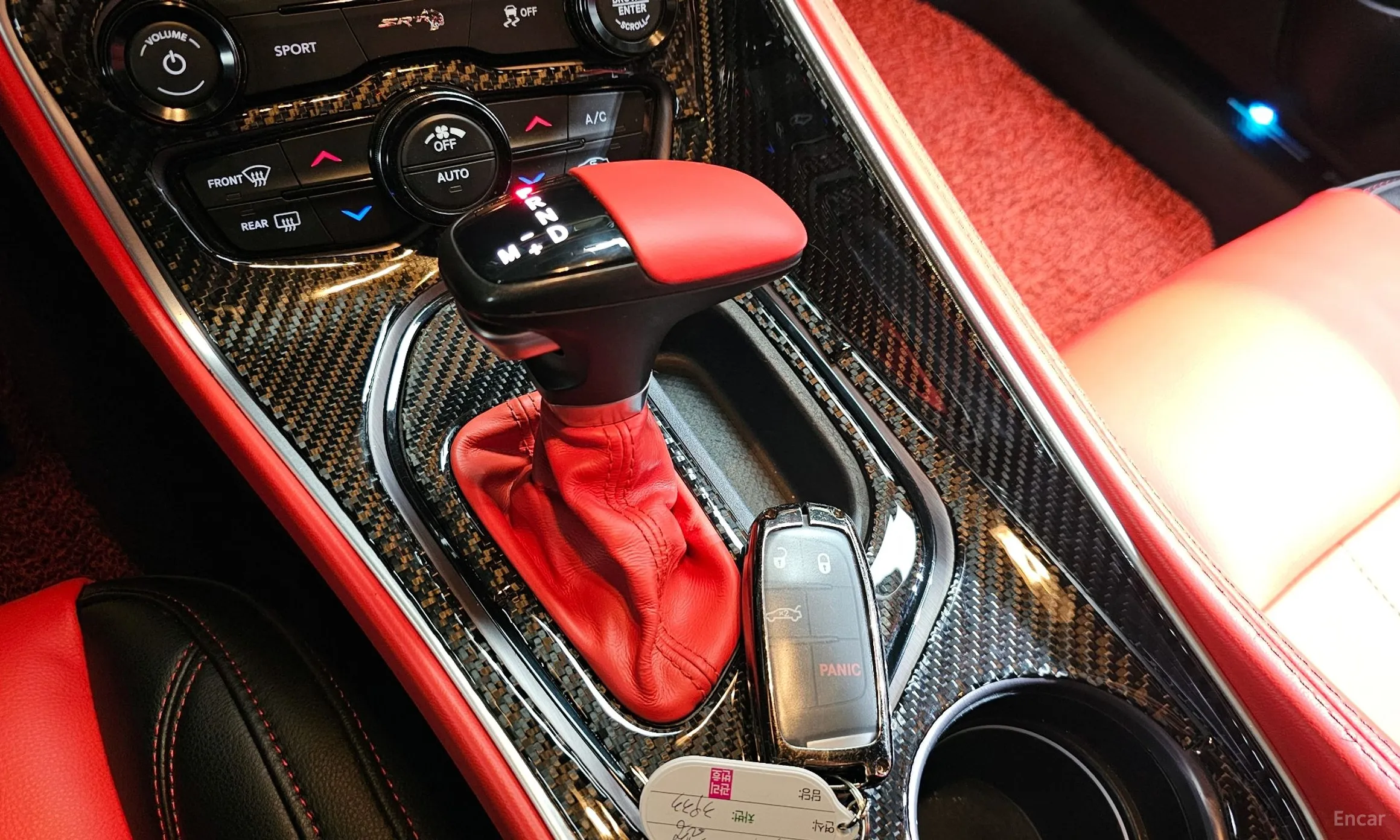 Dodge Challenger превью 9