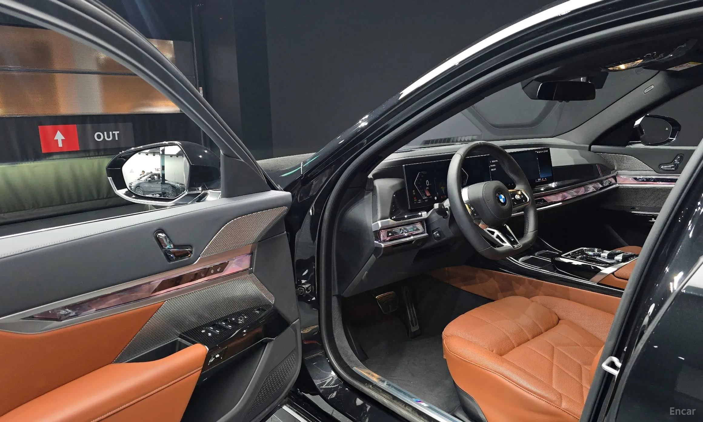 BMW 7 Series (G70) превью 10