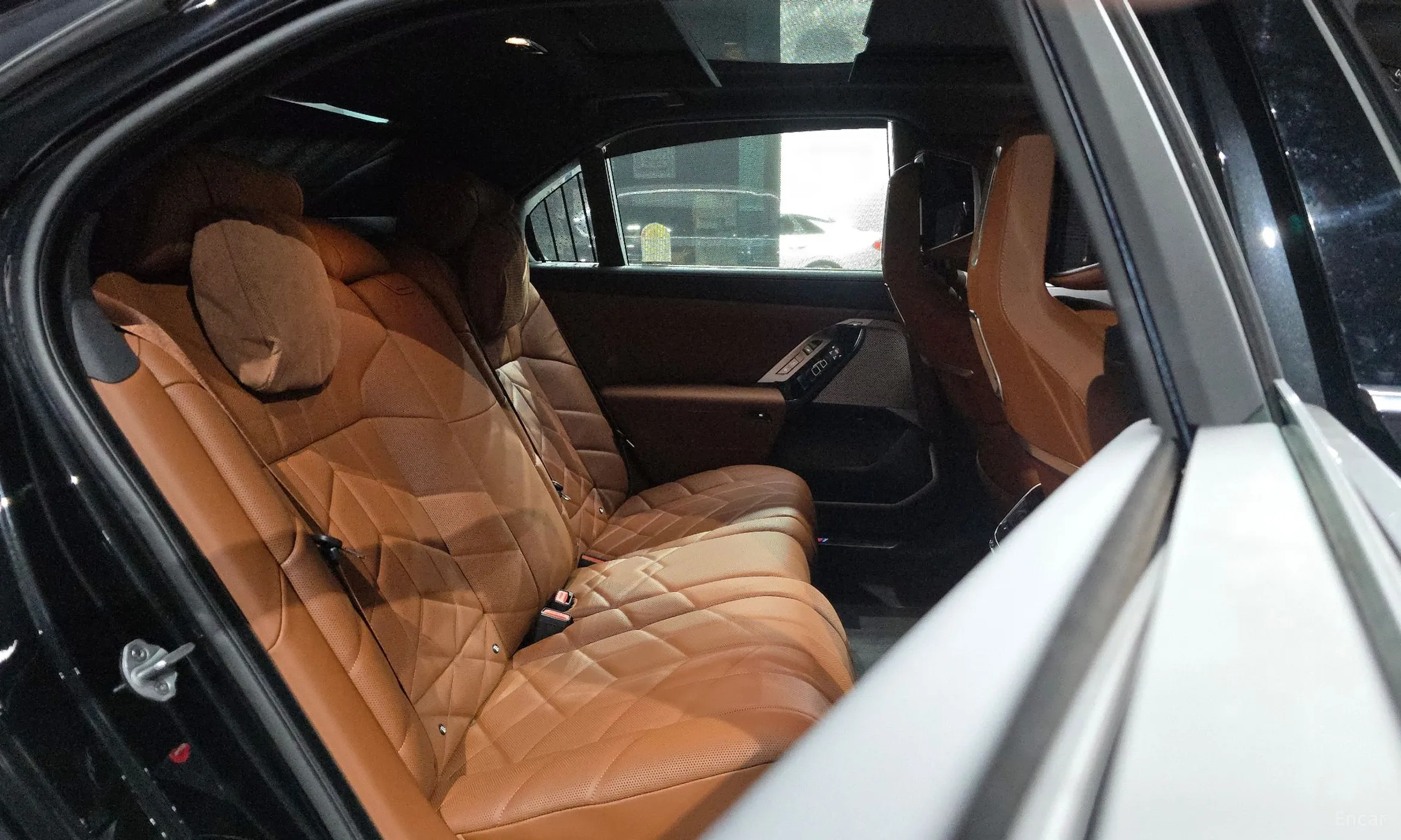 BMW 7 Series (G70) превью 12