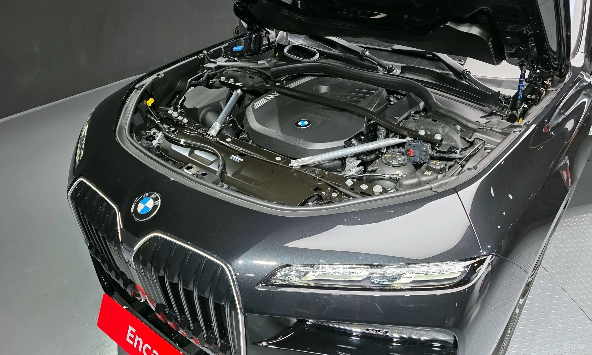 BMW 7 Series (G70) превью 6