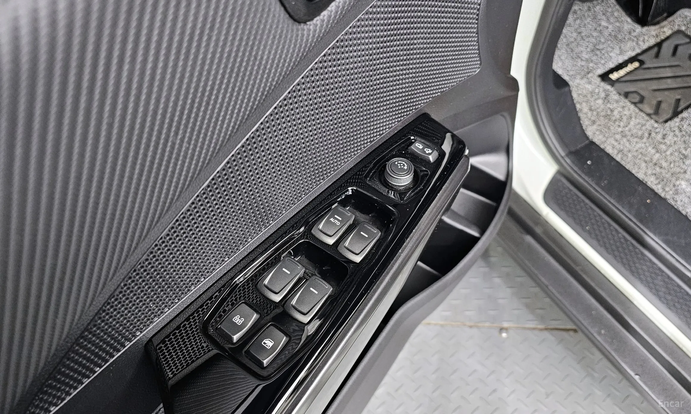 KG Mobility (SsangYong) Berry New Tivoli превью 14