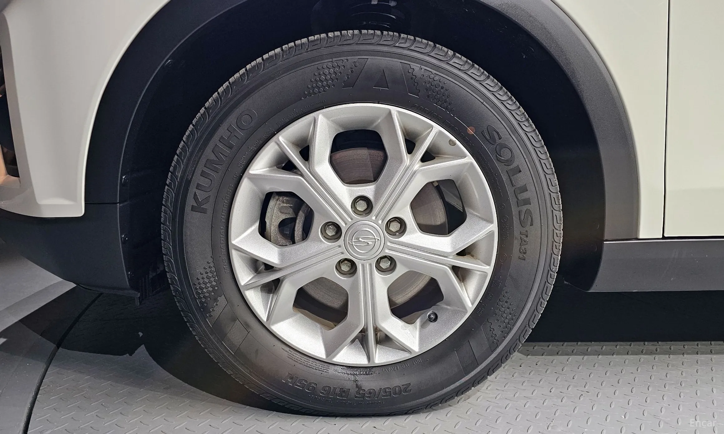 KG Mobility (SsangYong) Berry New Tivoli превью 5