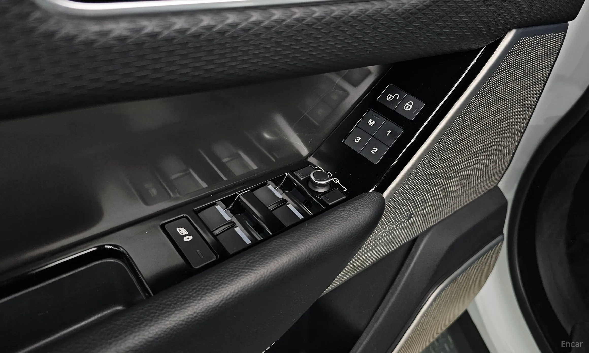 Land Rover Range Rover Bella превью 18