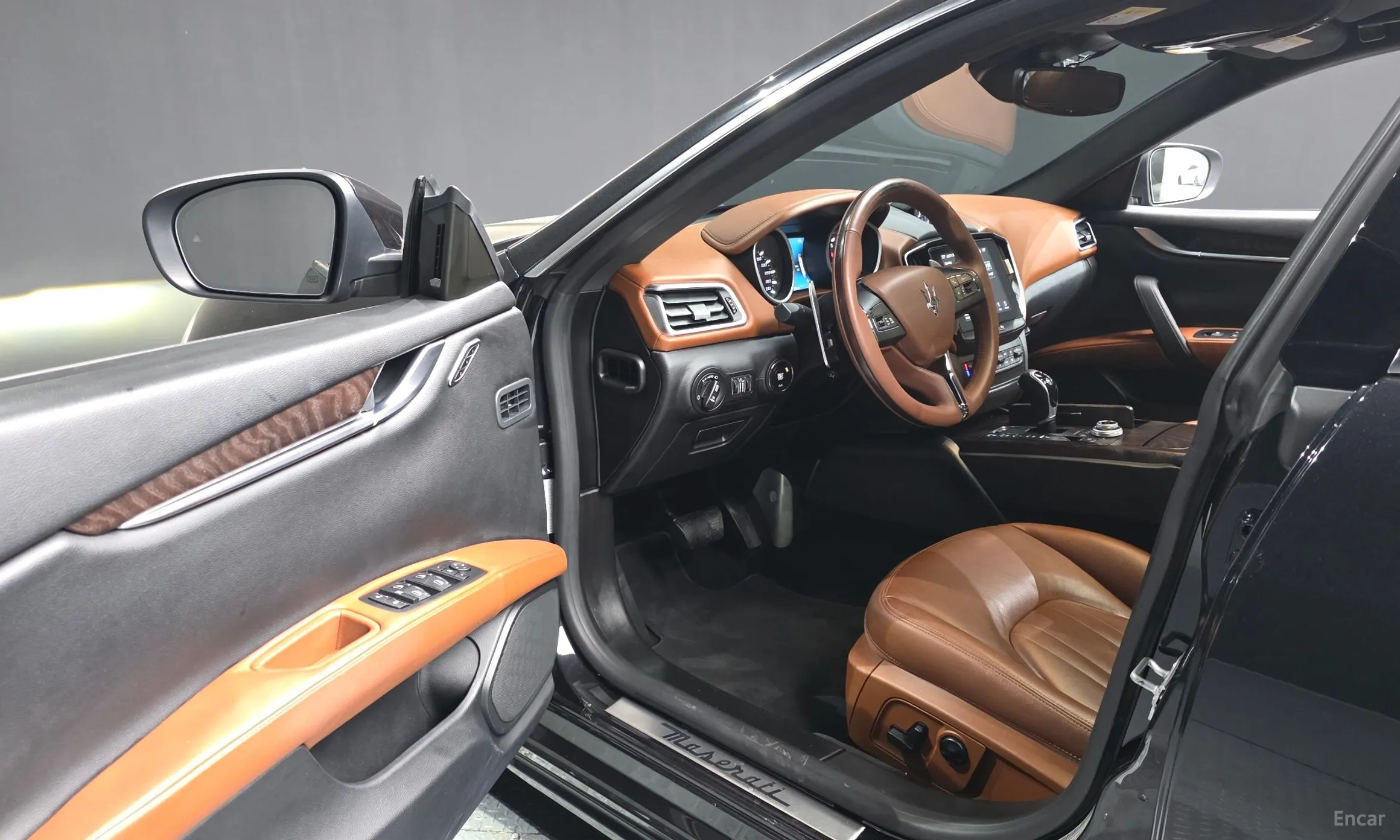Maserati Ghibli превью 10