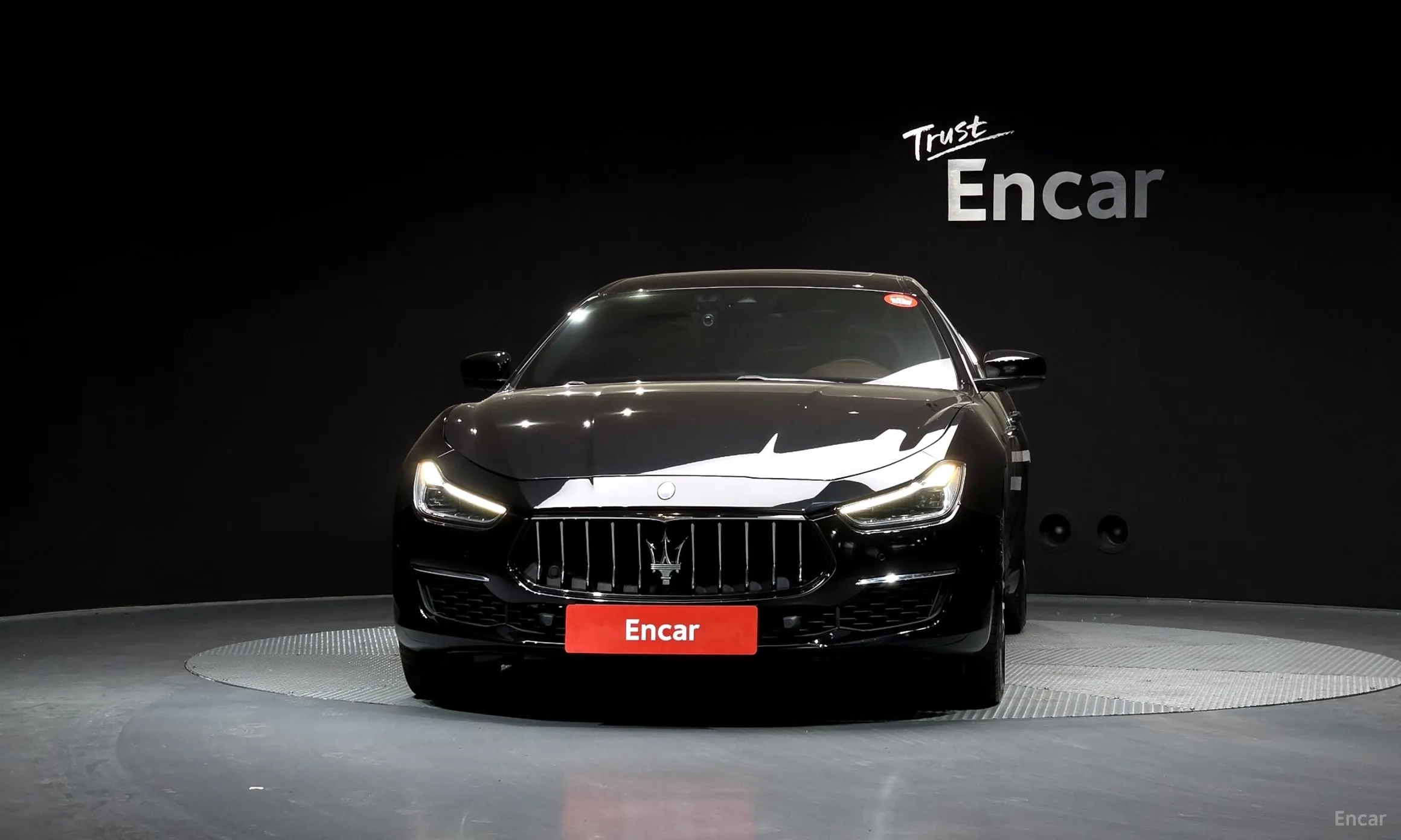 Maserati Ghibli превью 3