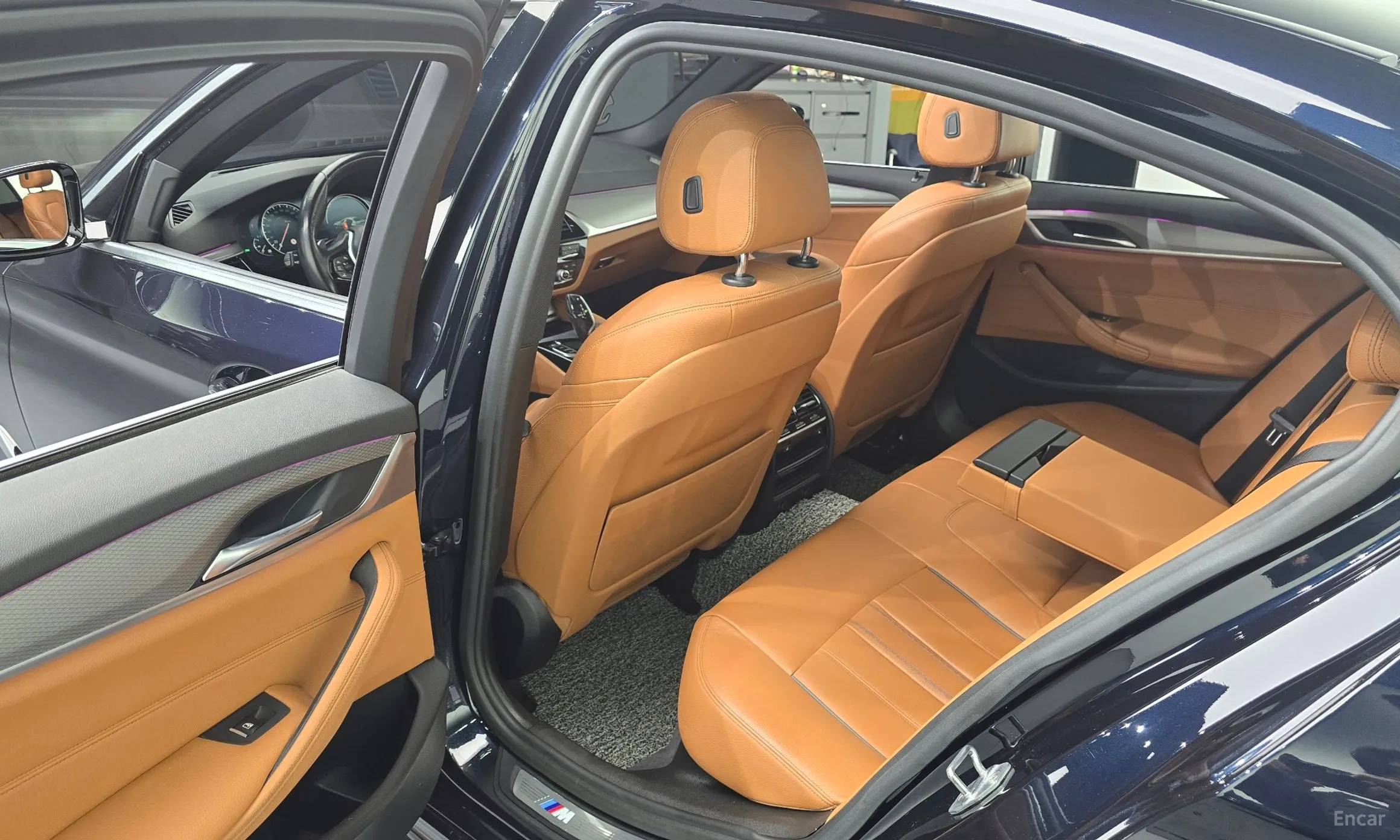 BMW 5 Series (G30) превью 11