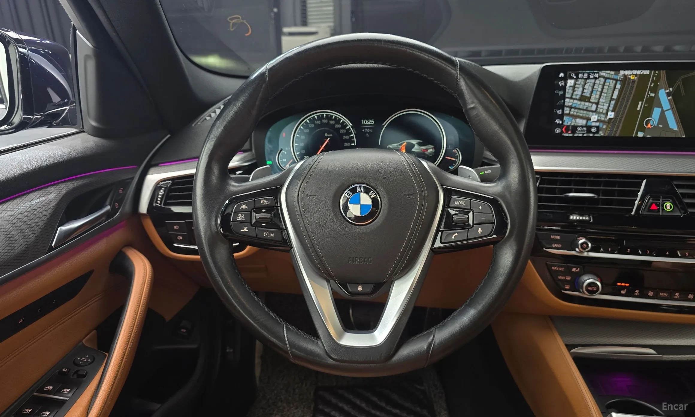 BMW 5 Series (G30) превью 13