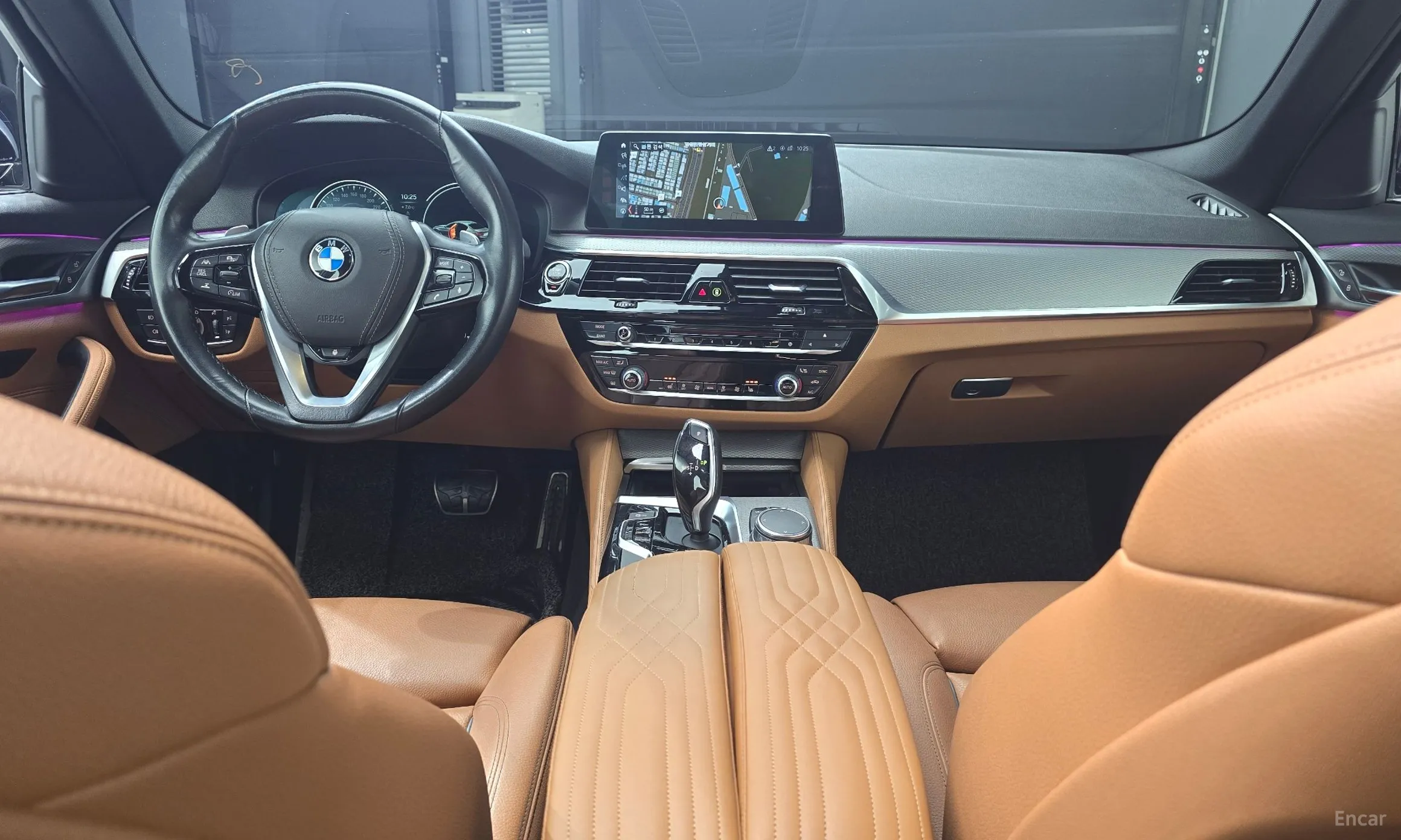 BMW 5 Series (G30) превью 18