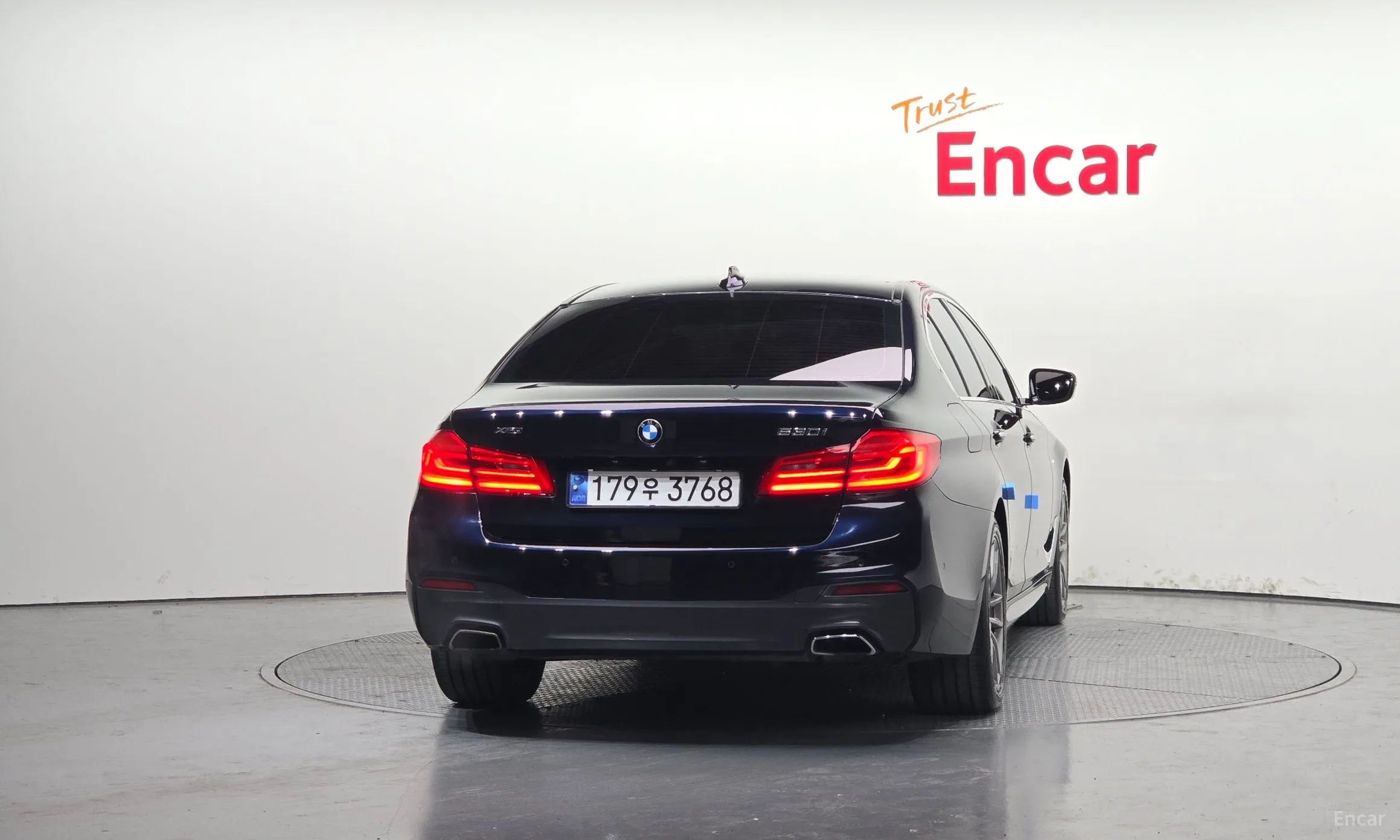 BMW 5 Series (G30) превью 4