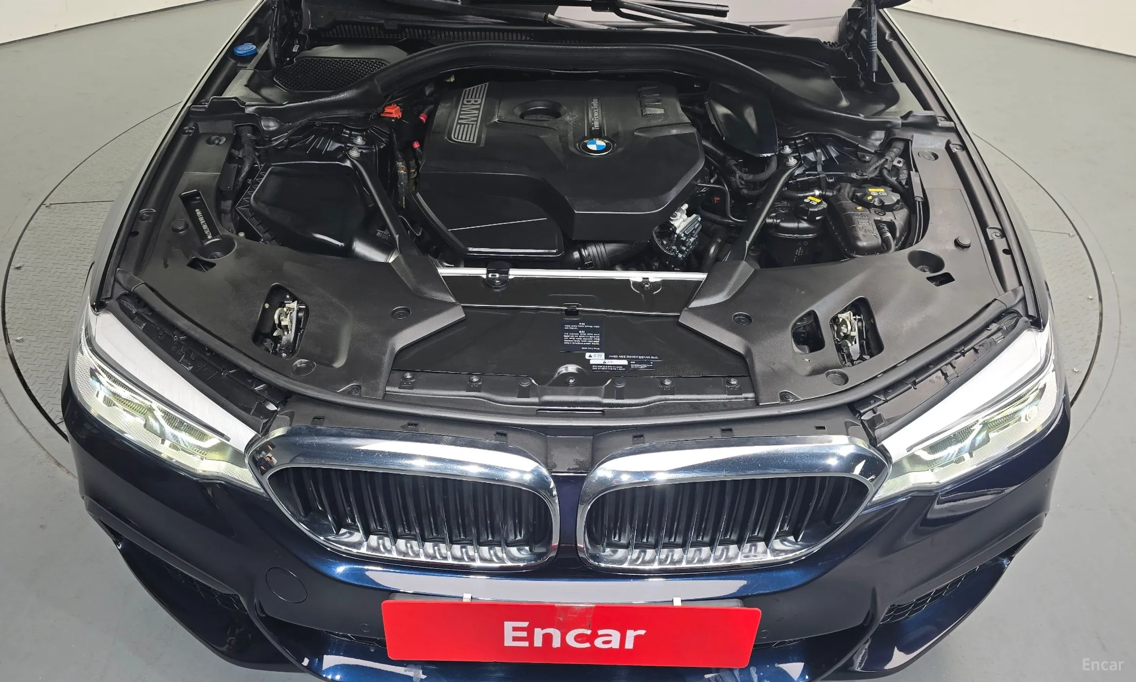 BMW 5 Series (G30) превью 6
