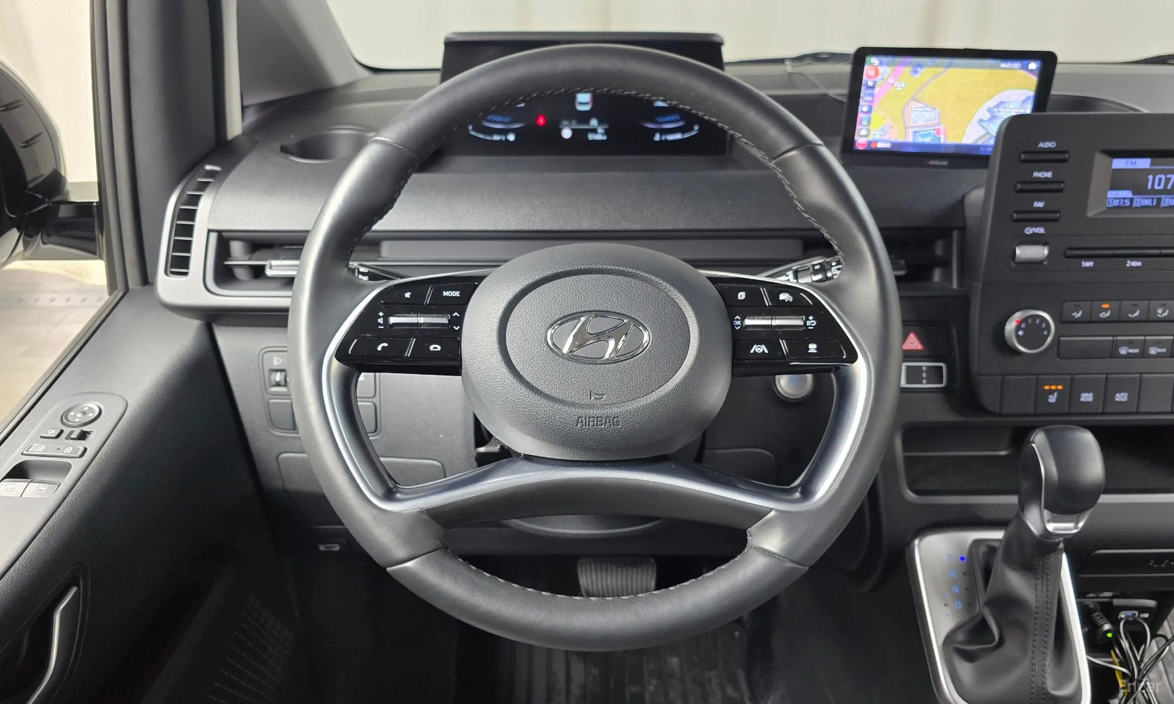 Hyundai Staria превью 13