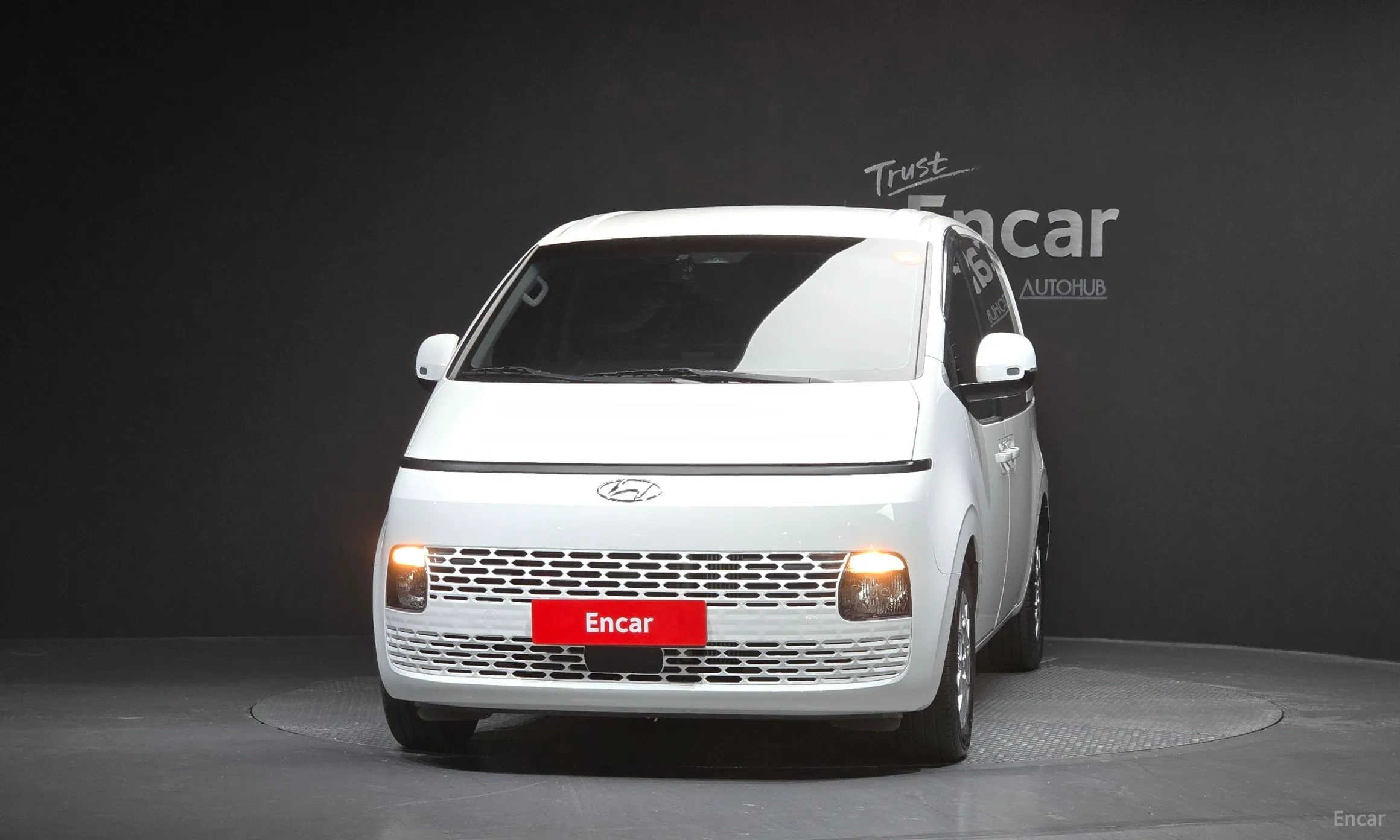 Hyundai Staria превью 3