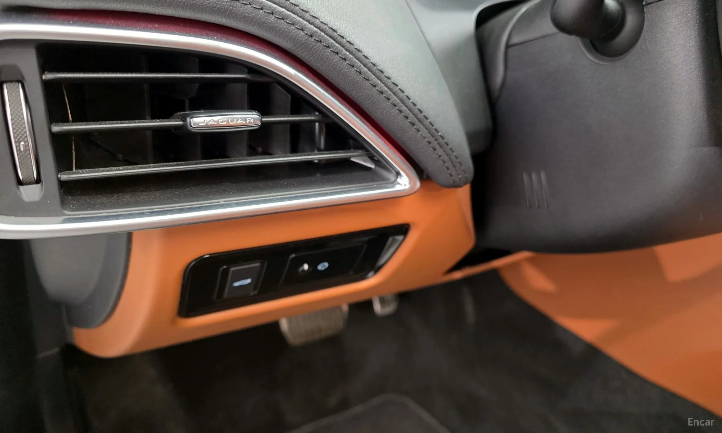 Jaguar XE превью 15