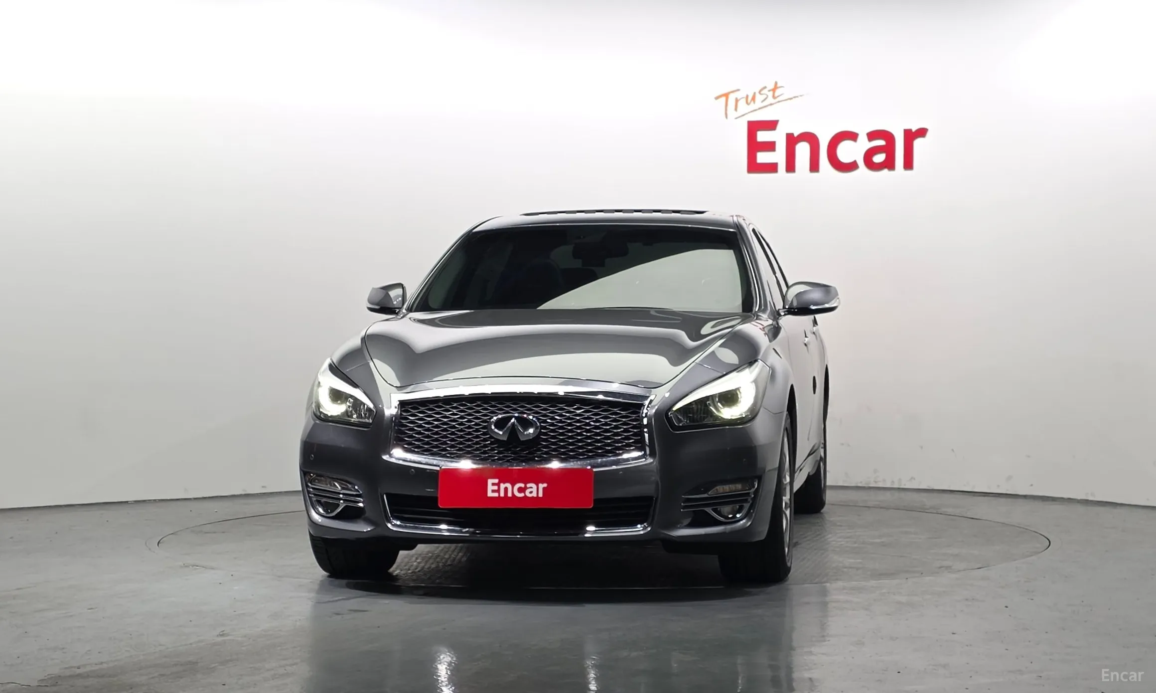 Infiniti Q70 превью 3