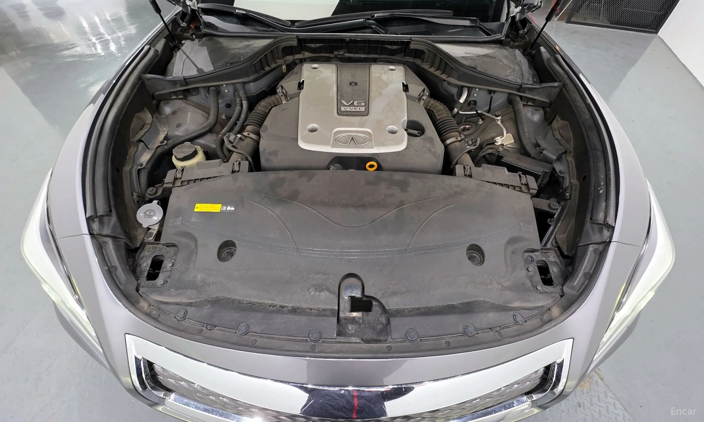 Infiniti Q70 превью 6