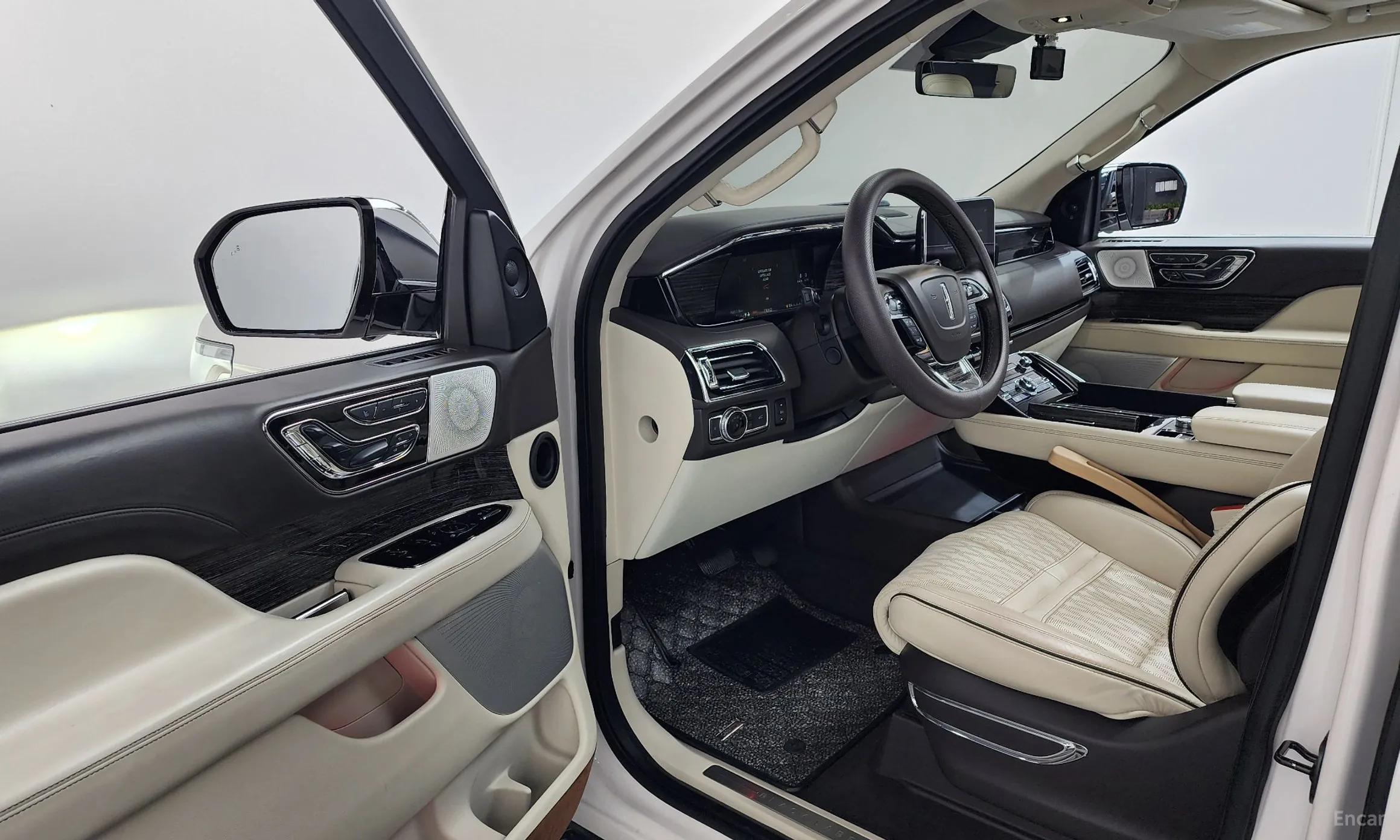 Lincoln Navigator 4th generation превью 10