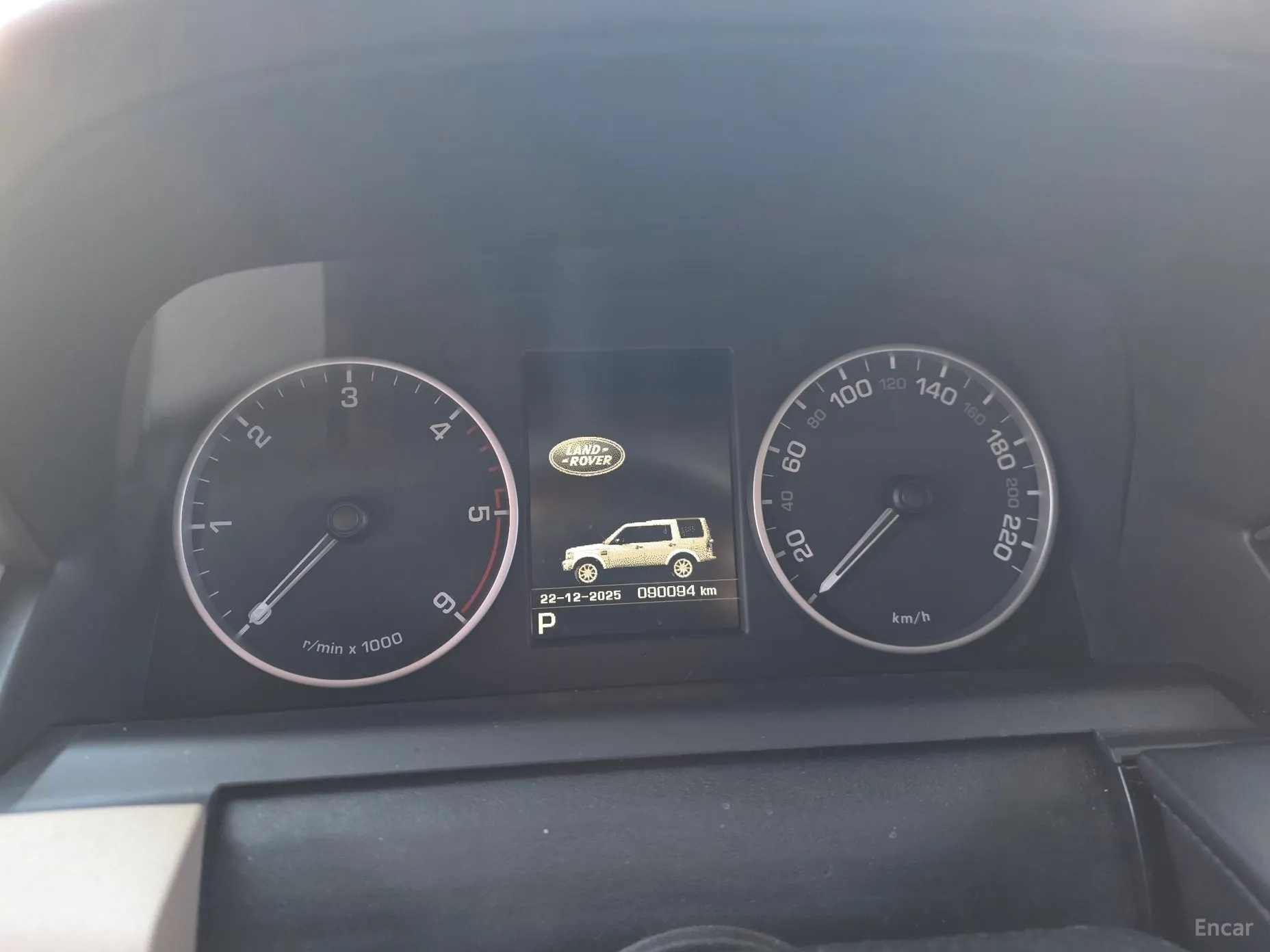 Land Rover Discovery 4 превью 10