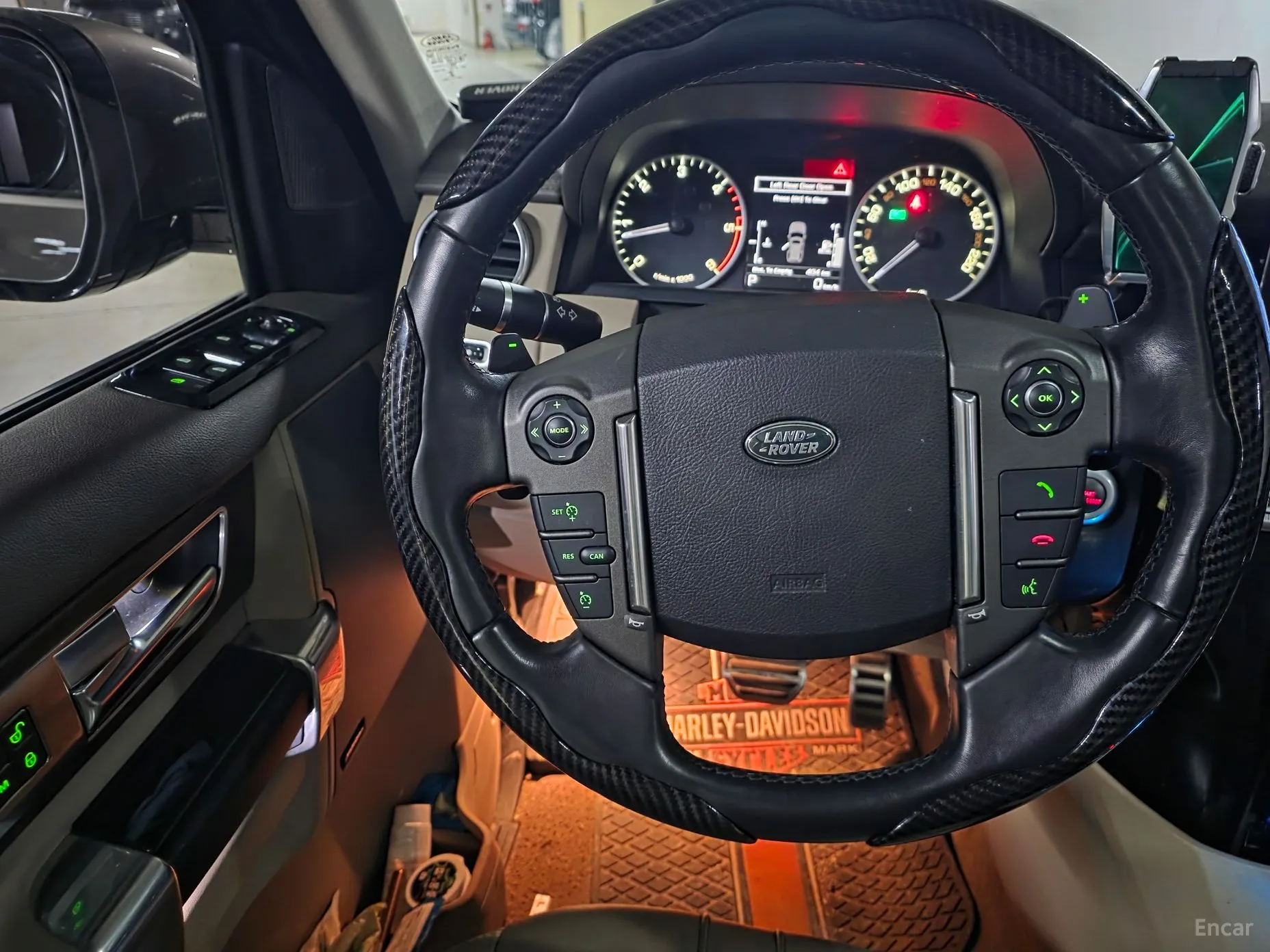 Land Rover Discovery 4 превью 3