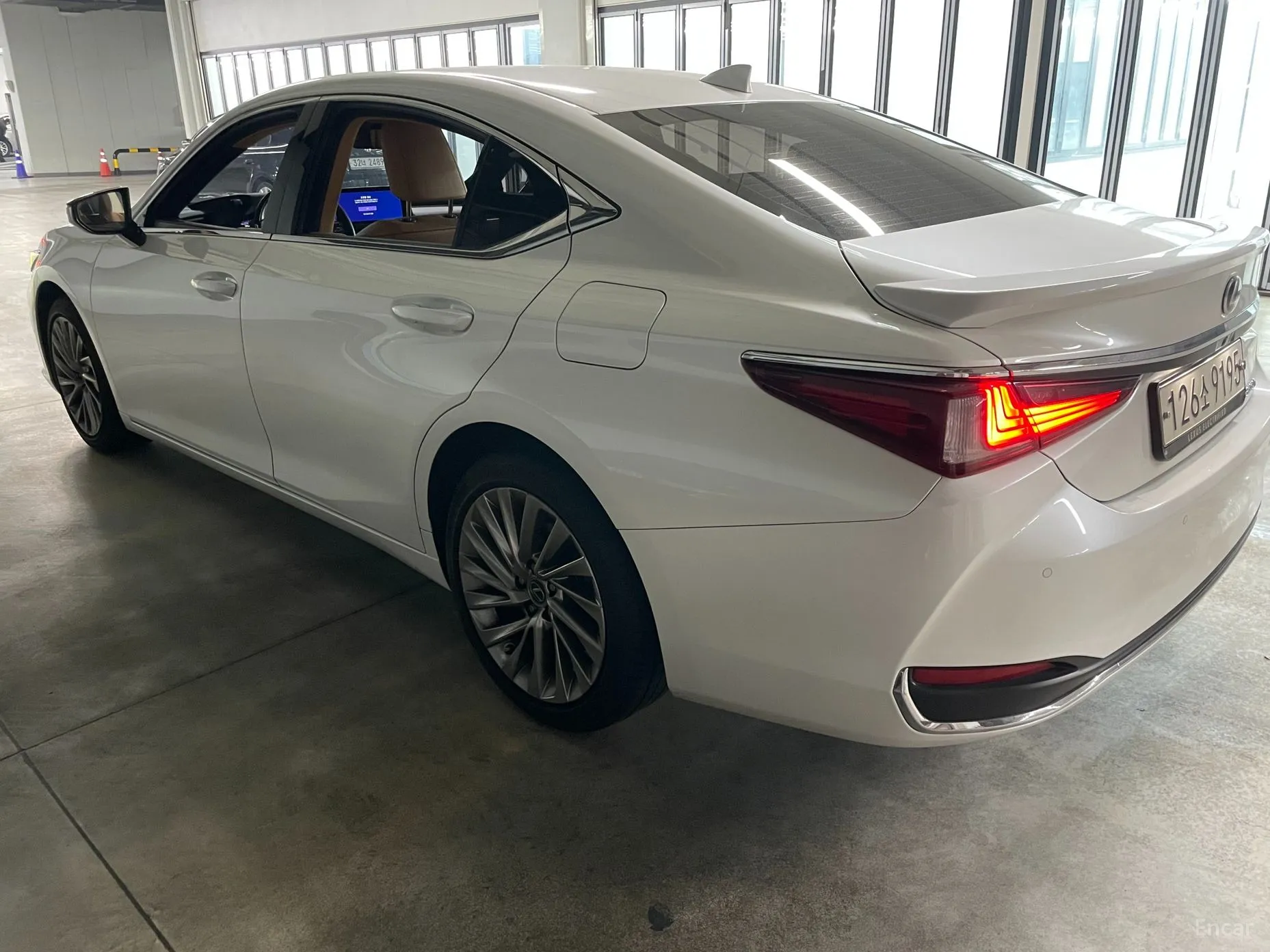 Lexus ES300h 7th Generation