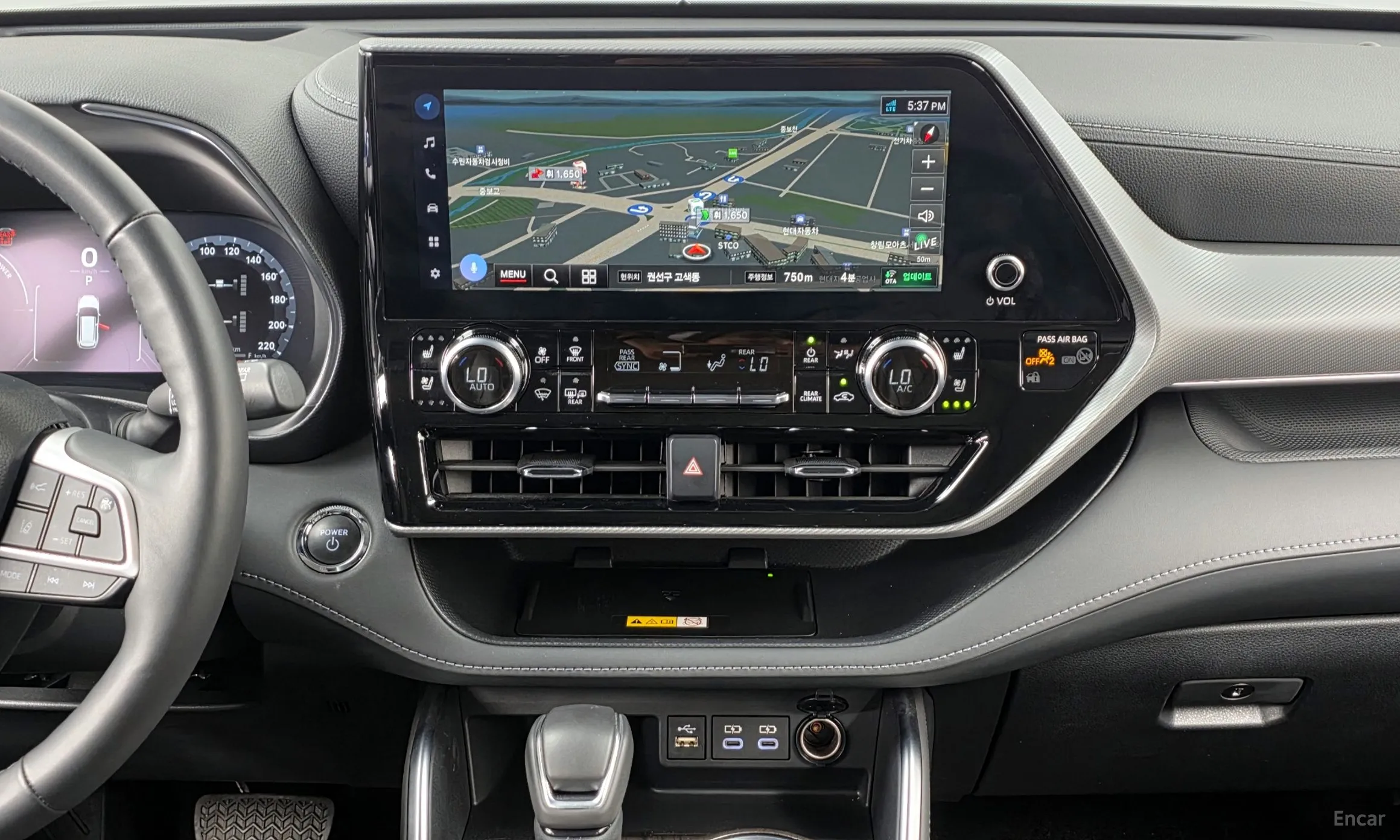 Toyota Highlander 4th generation превью 14