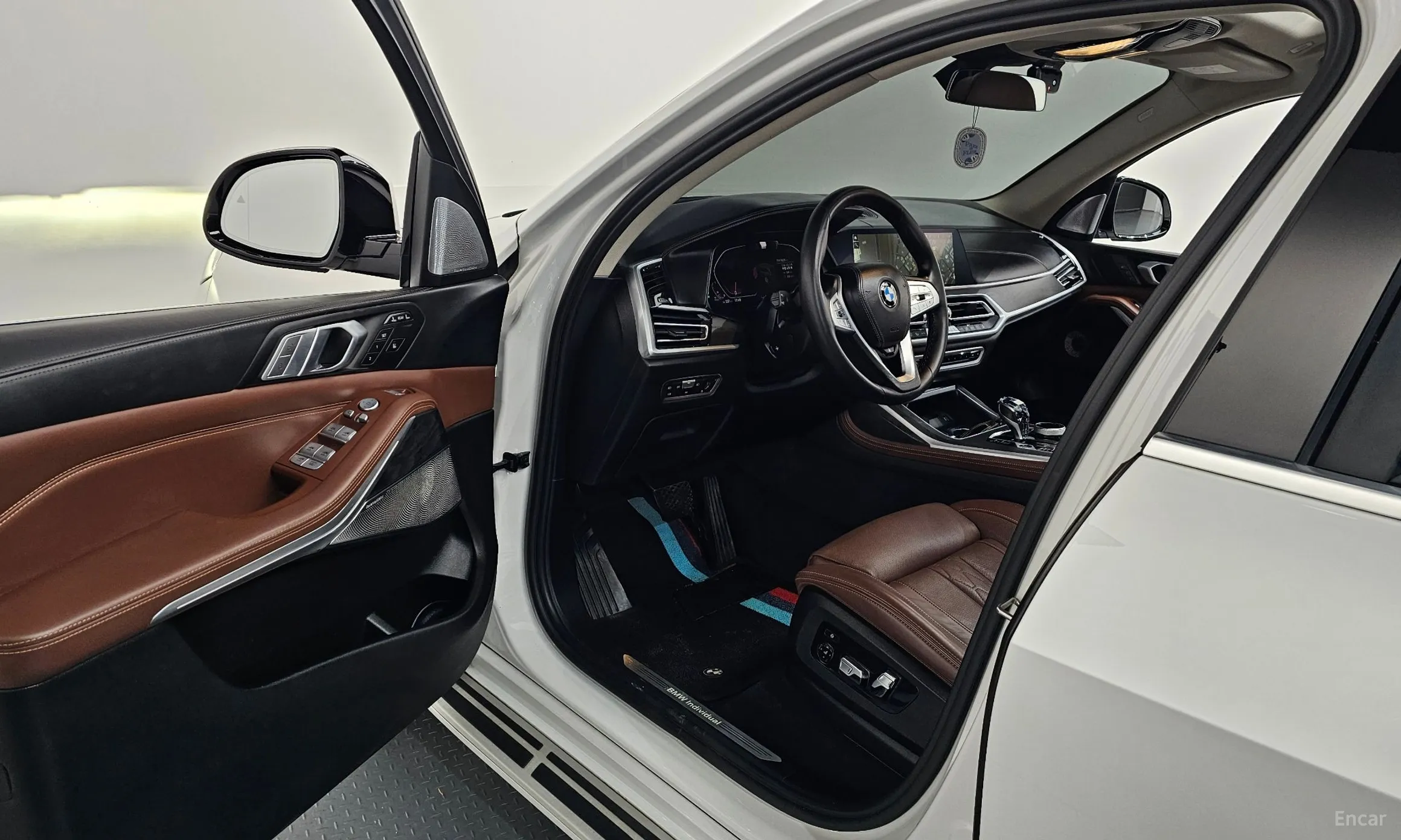 BMW X7 (G07) превью 10