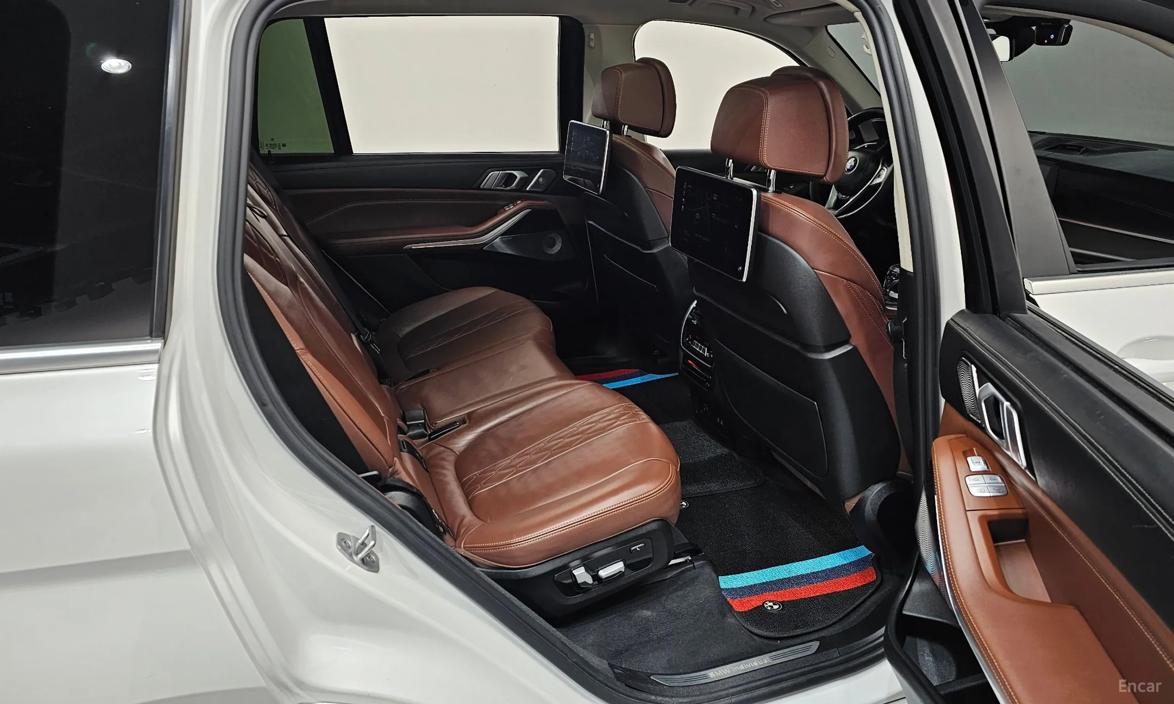 BMW X7 (G07) превью 12
