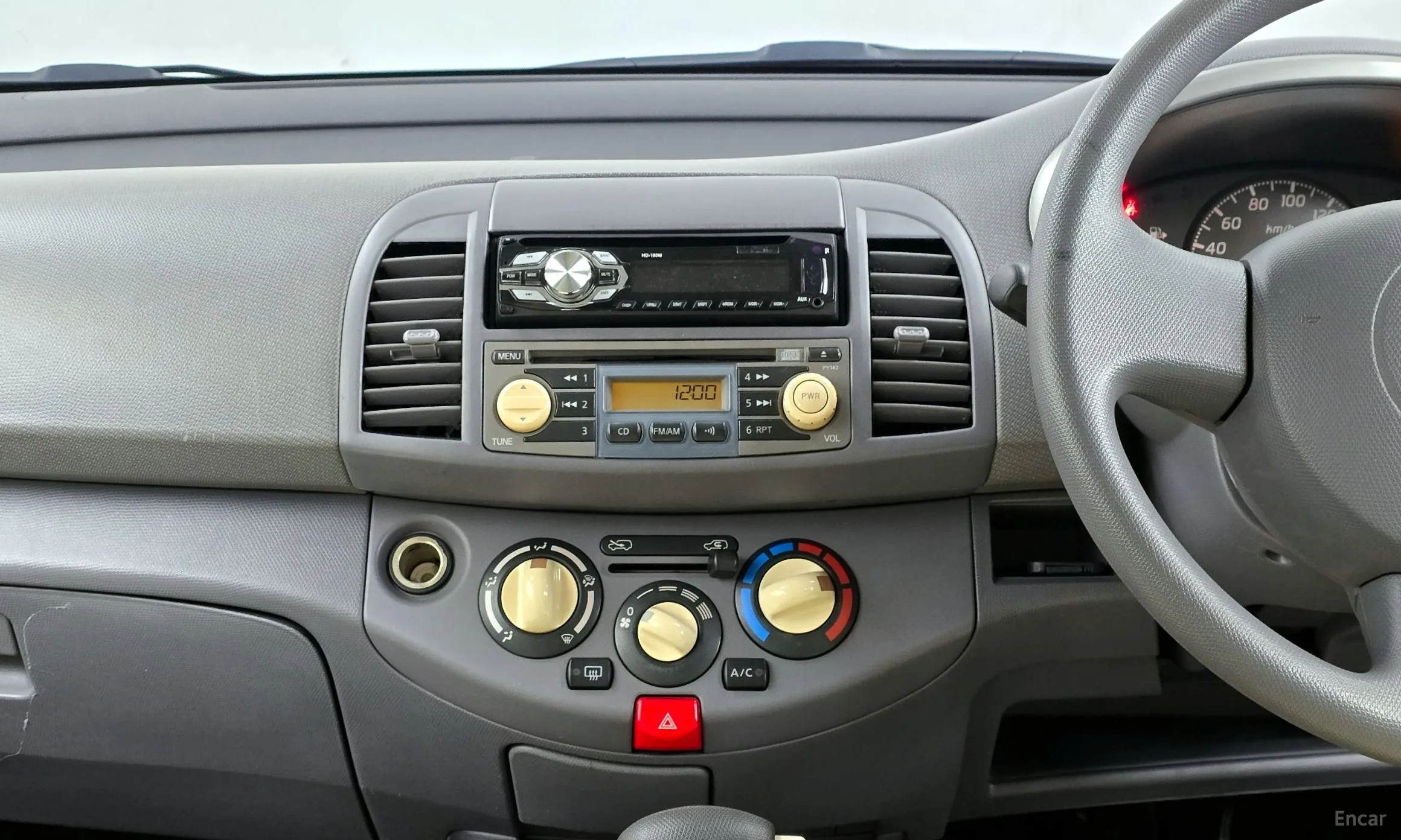 Nissan March превью 14