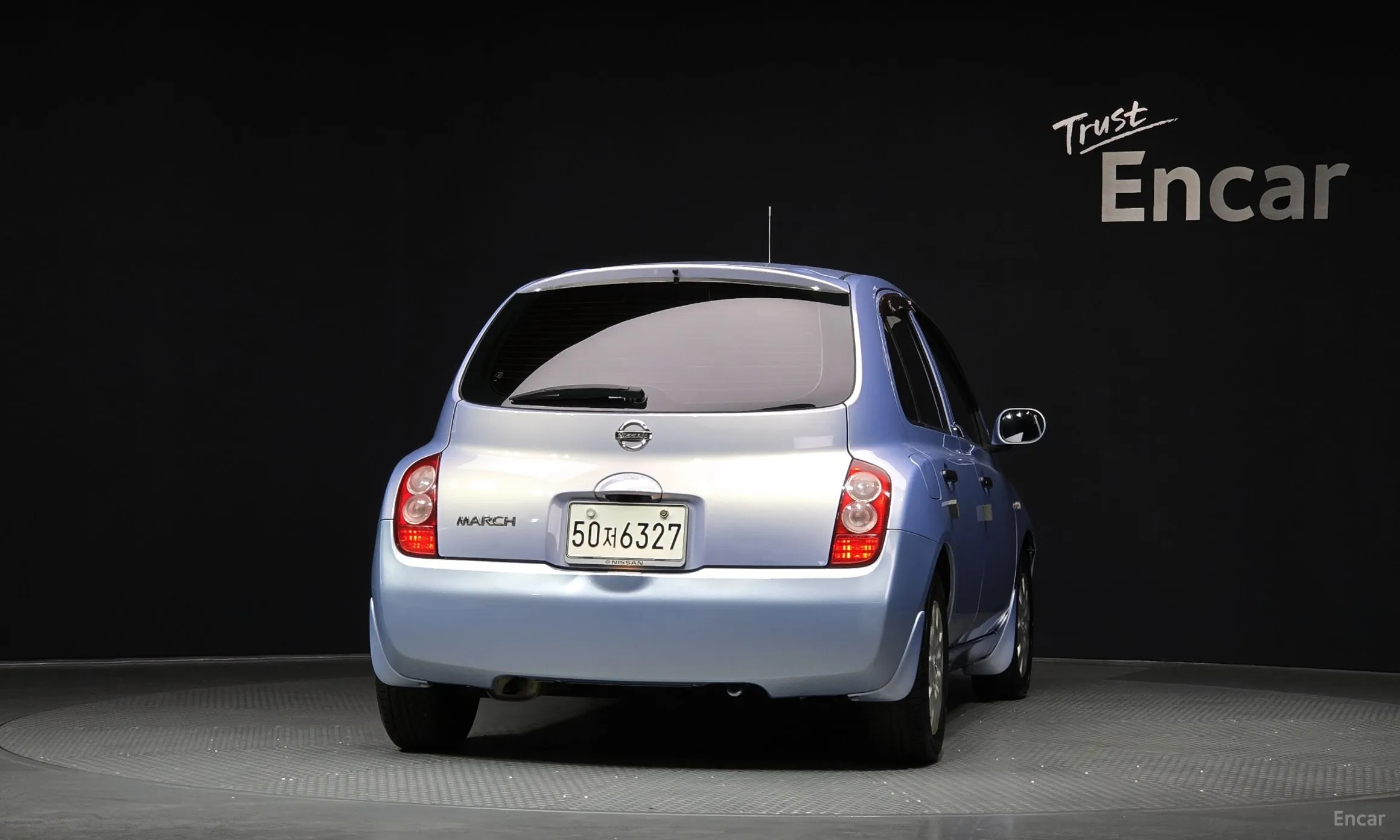 Nissan March превью 4