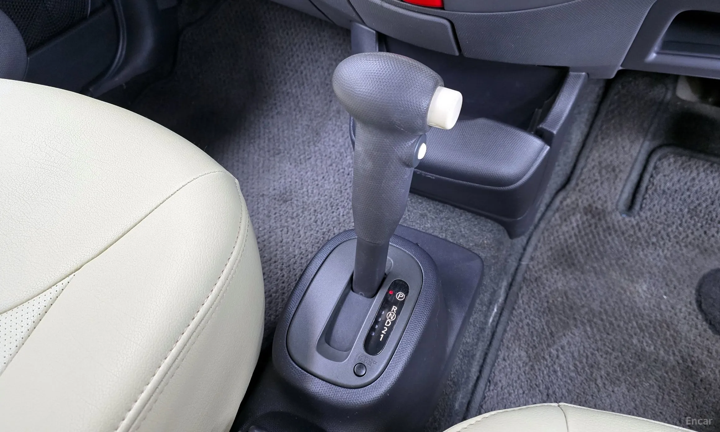 Nissan March превью 9