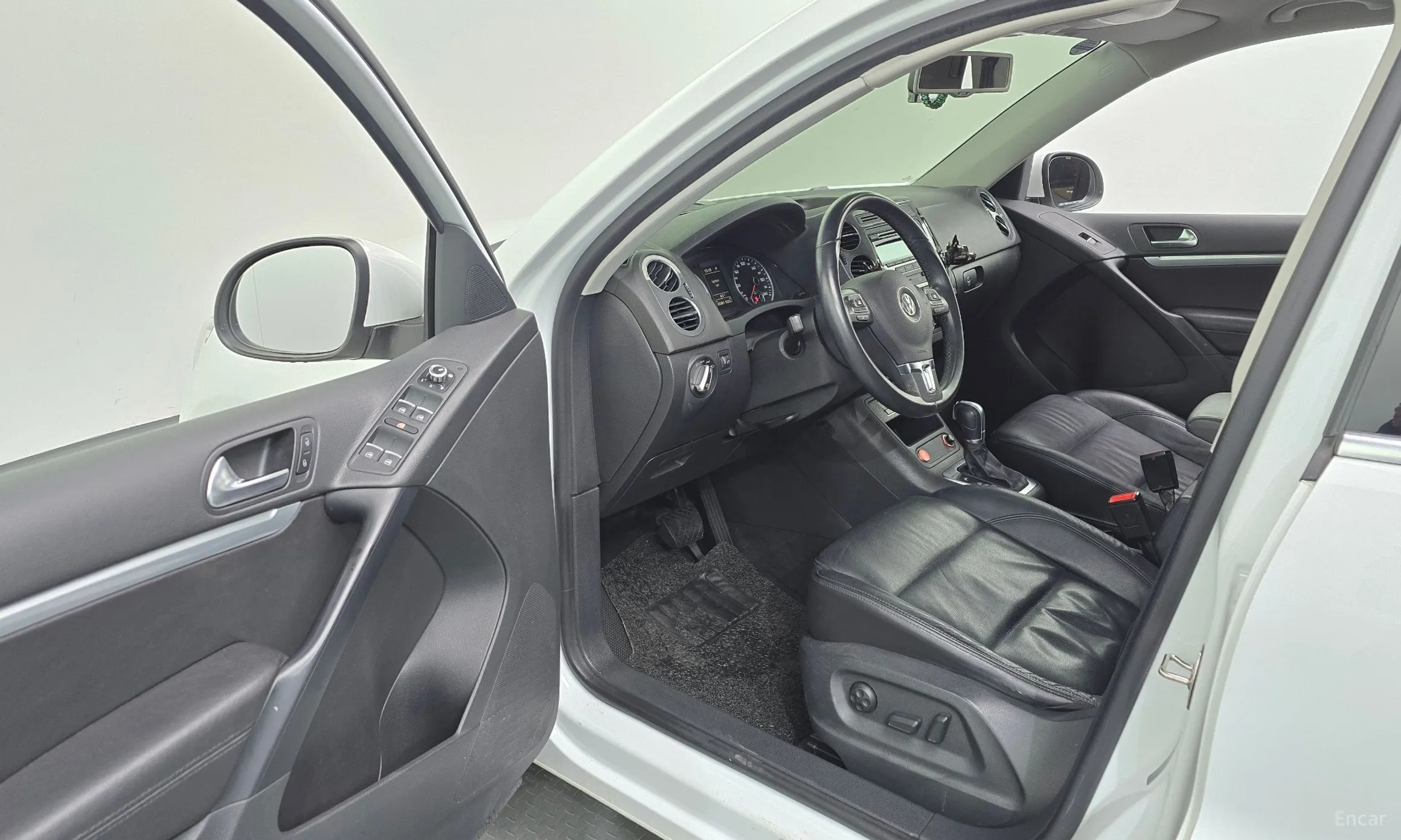 Volkswagen New Tiguan превью 10