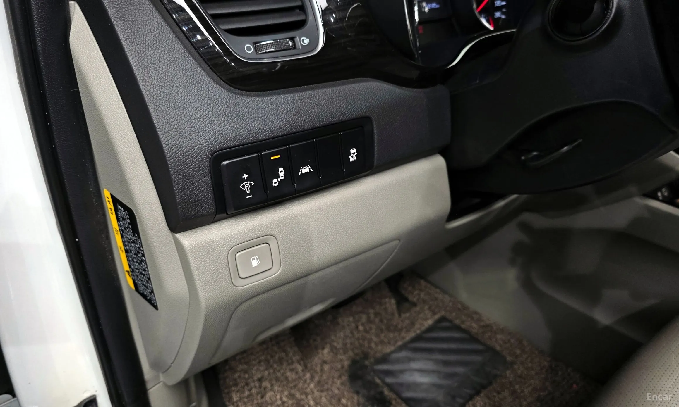 Kia Carnival превью 16