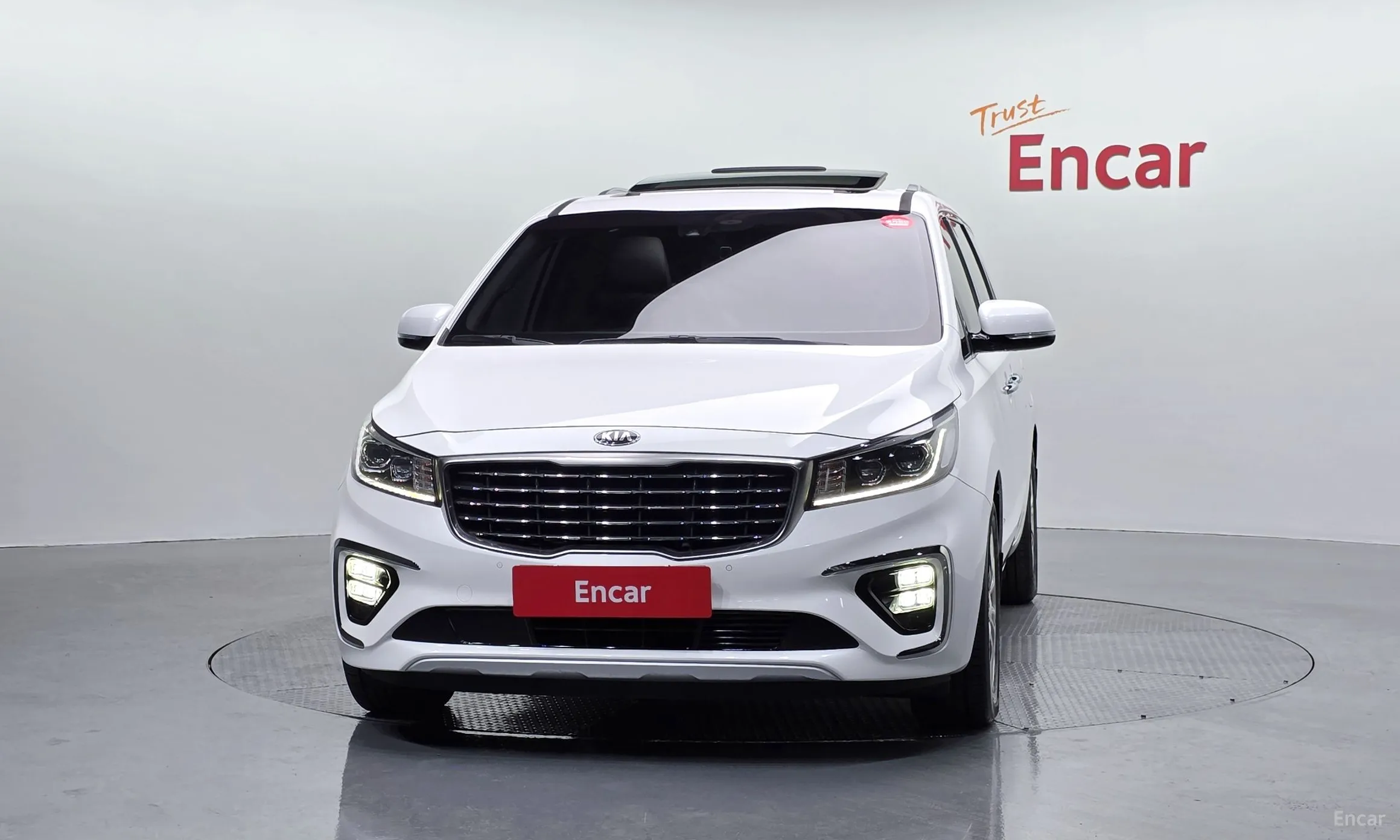 Kia Carnival превью 3