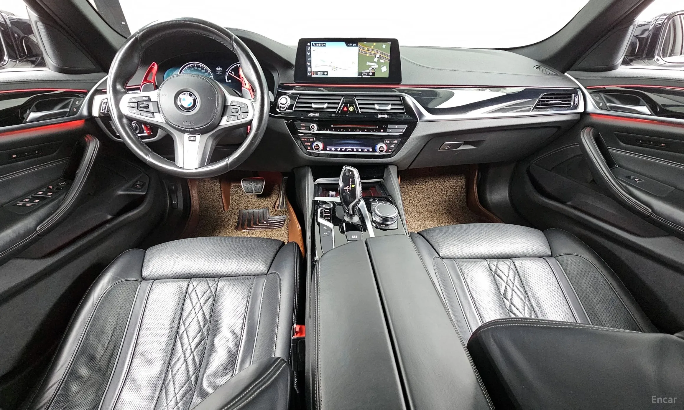 BMW 5 Series (G30) превью 7