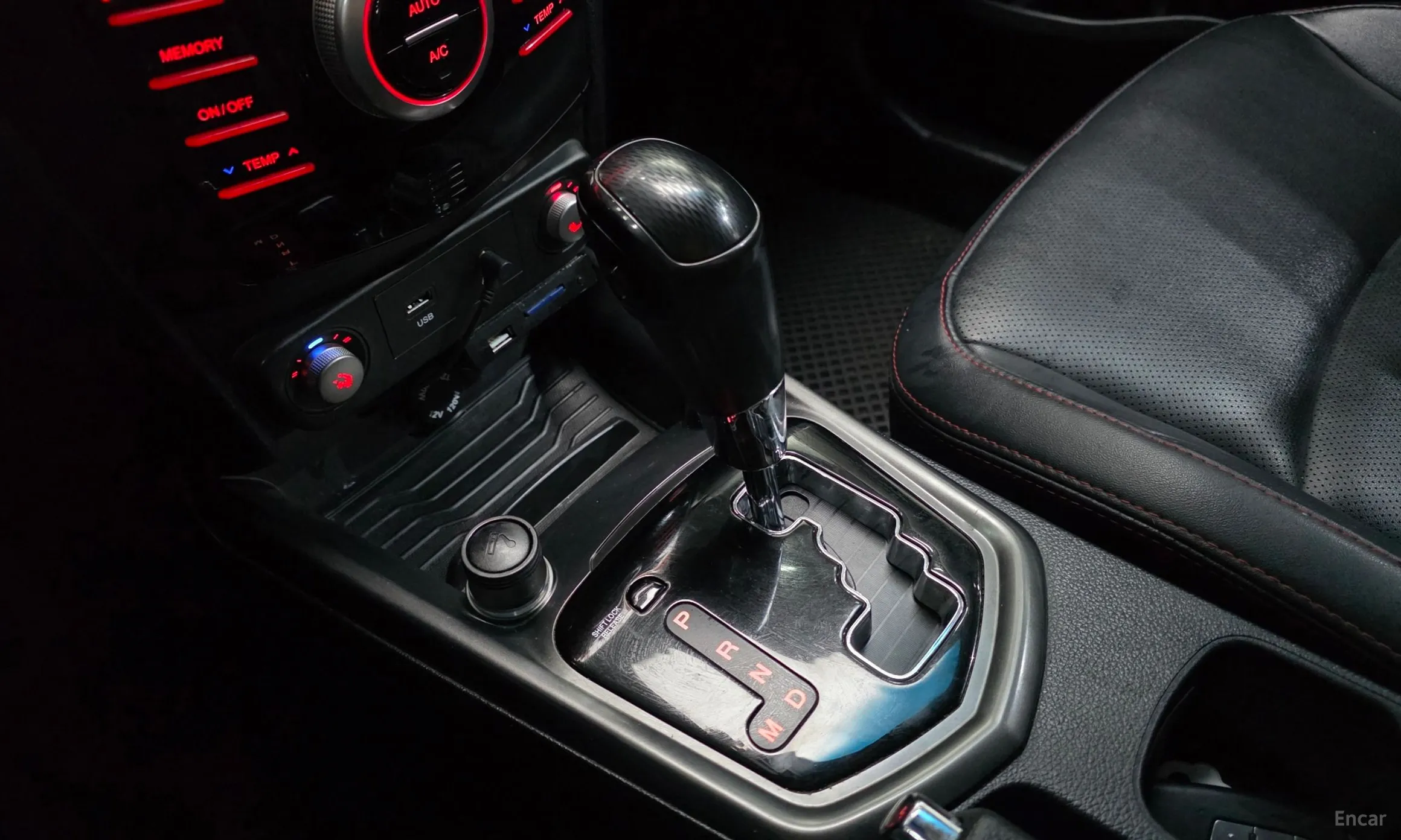 KG Mobility (SsangYong) Tivoli Air превью 9