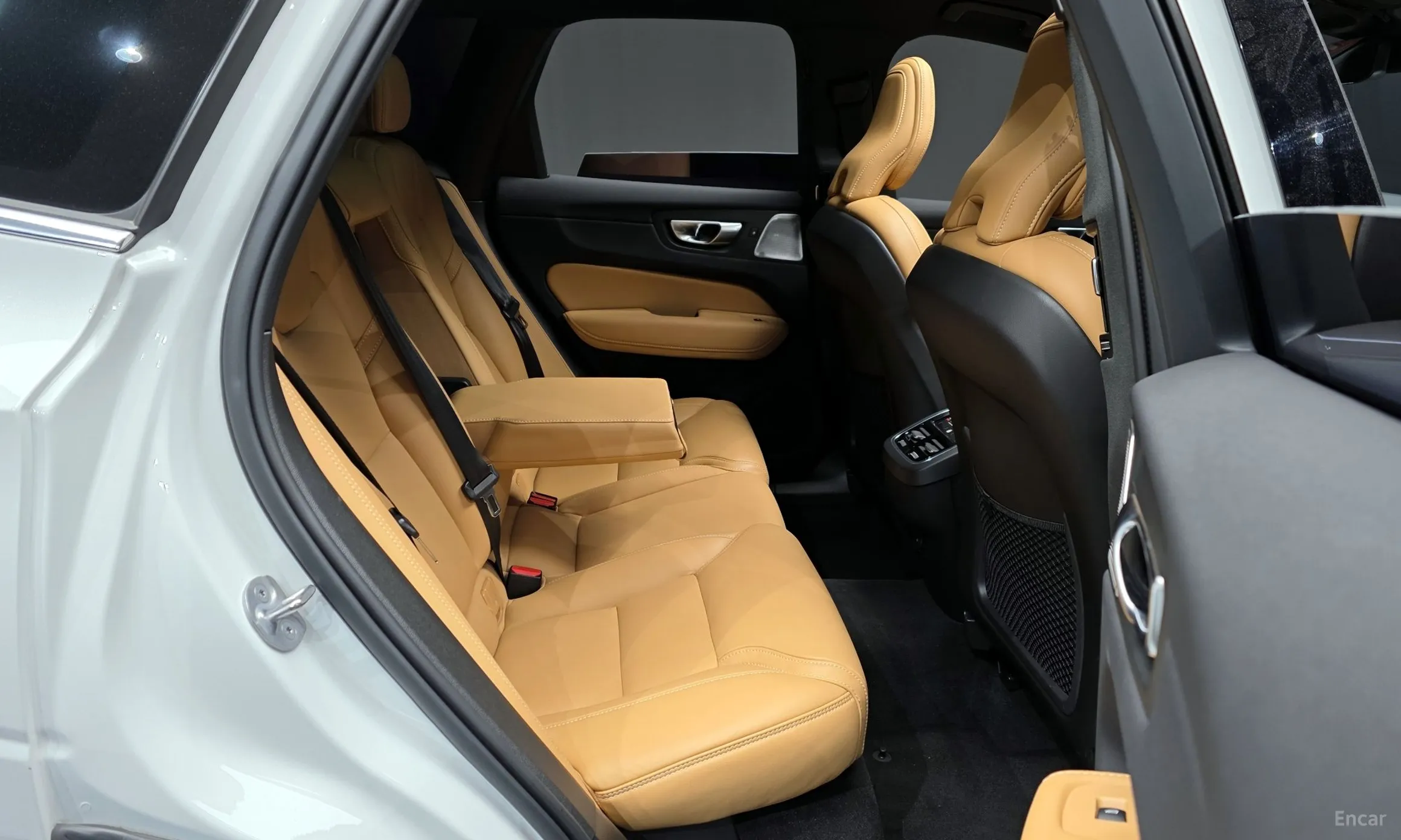 Volvo XC60 Gen 2 превью 12