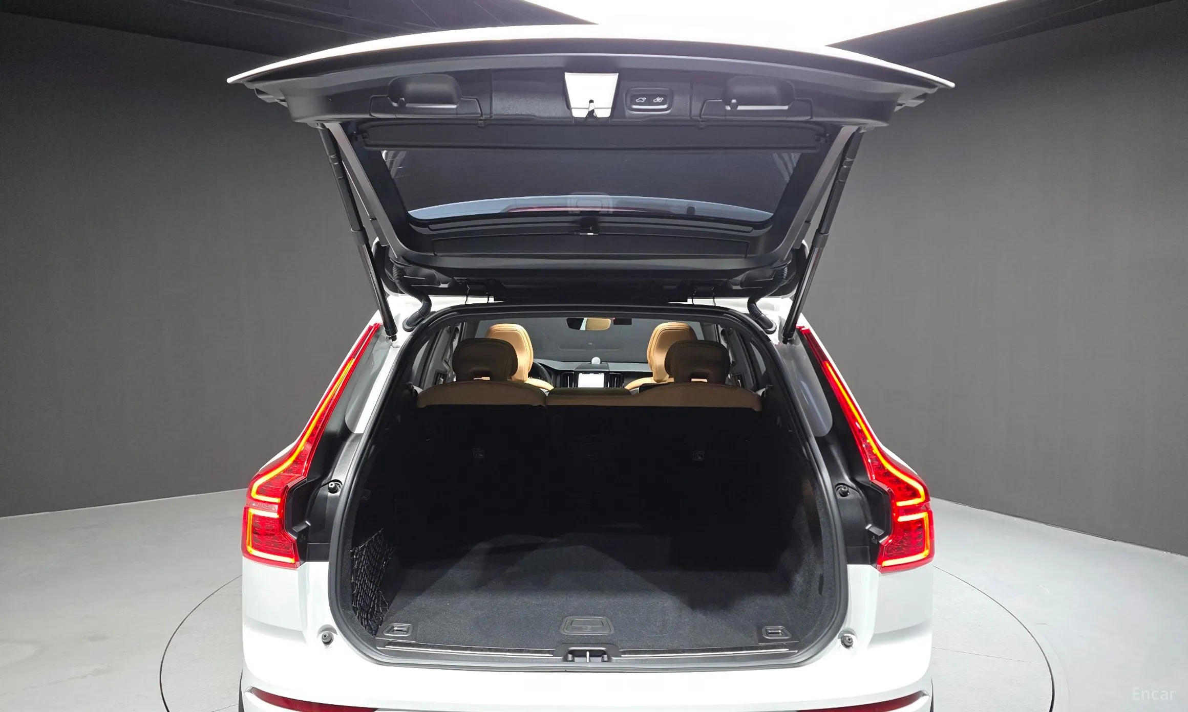 Volvo XC60 Gen 2 превью 20