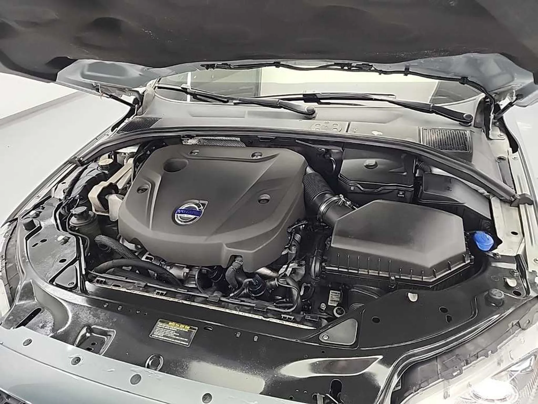Volvo XC70 превью 5