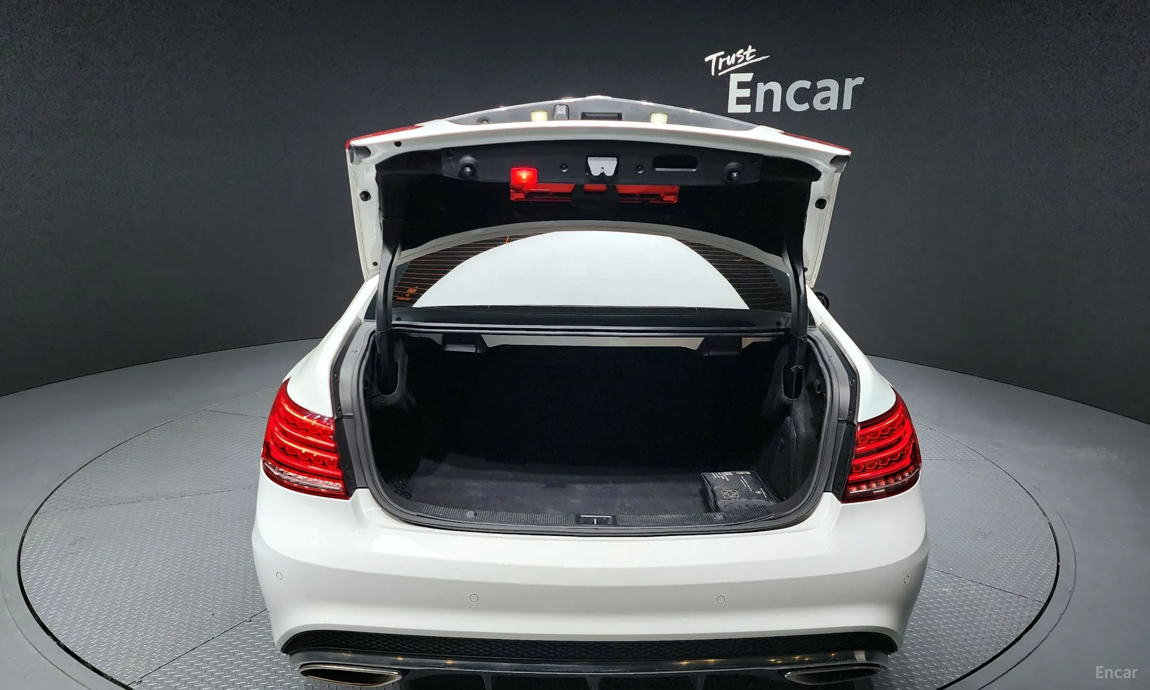 Mercedes Benz E-Class W212 превью 20