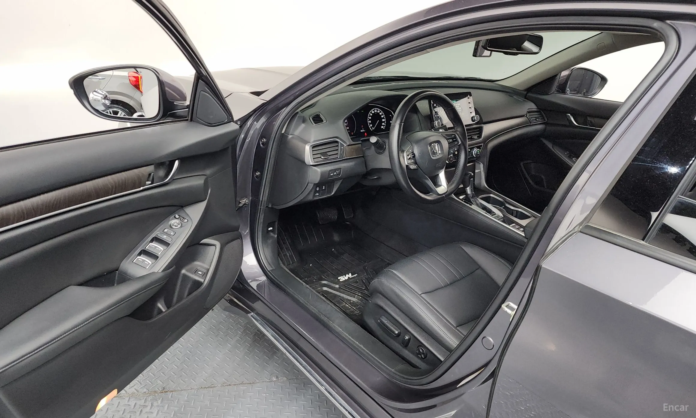 Honda Accord 10th Generation превью 10