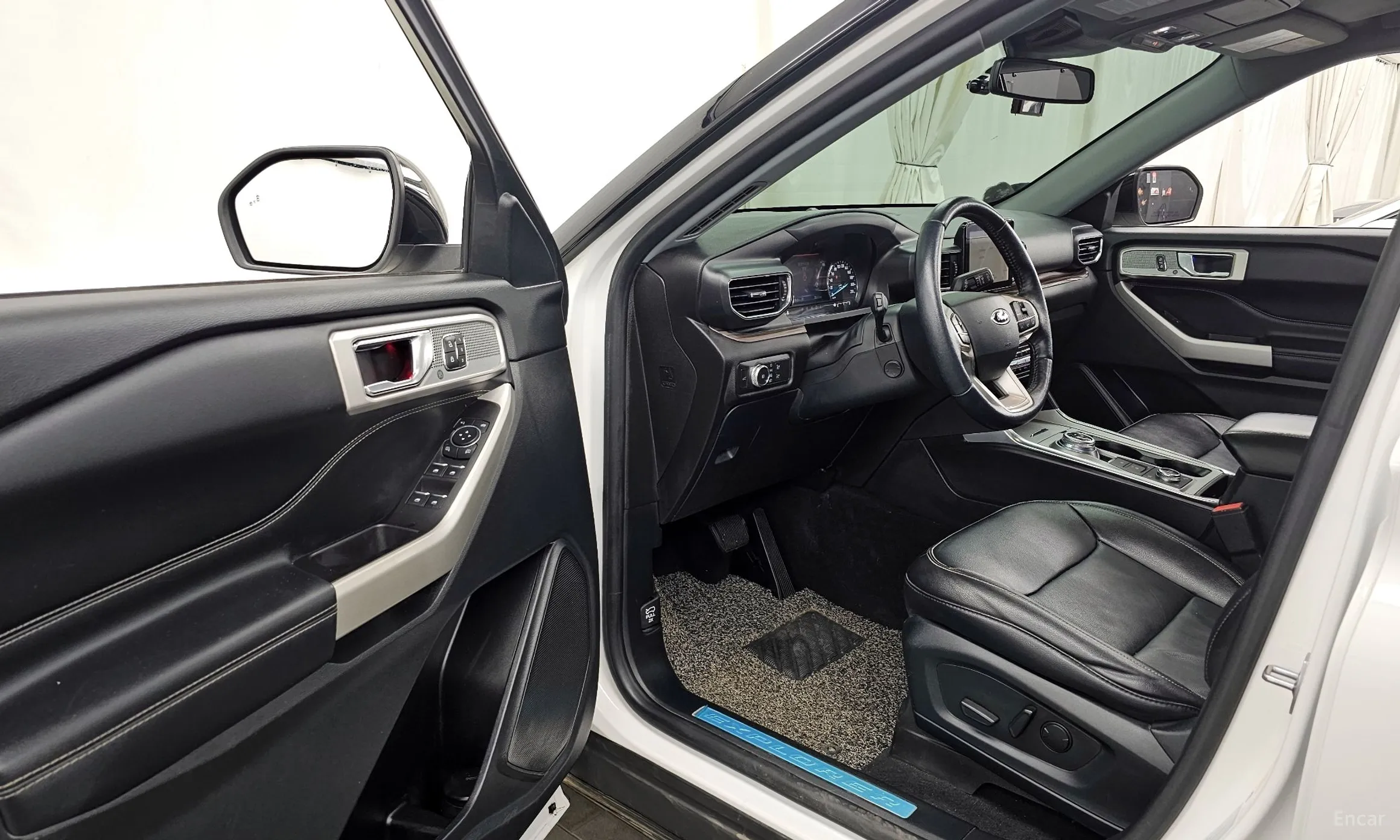 Ford Explorer 6th Generation превью 10