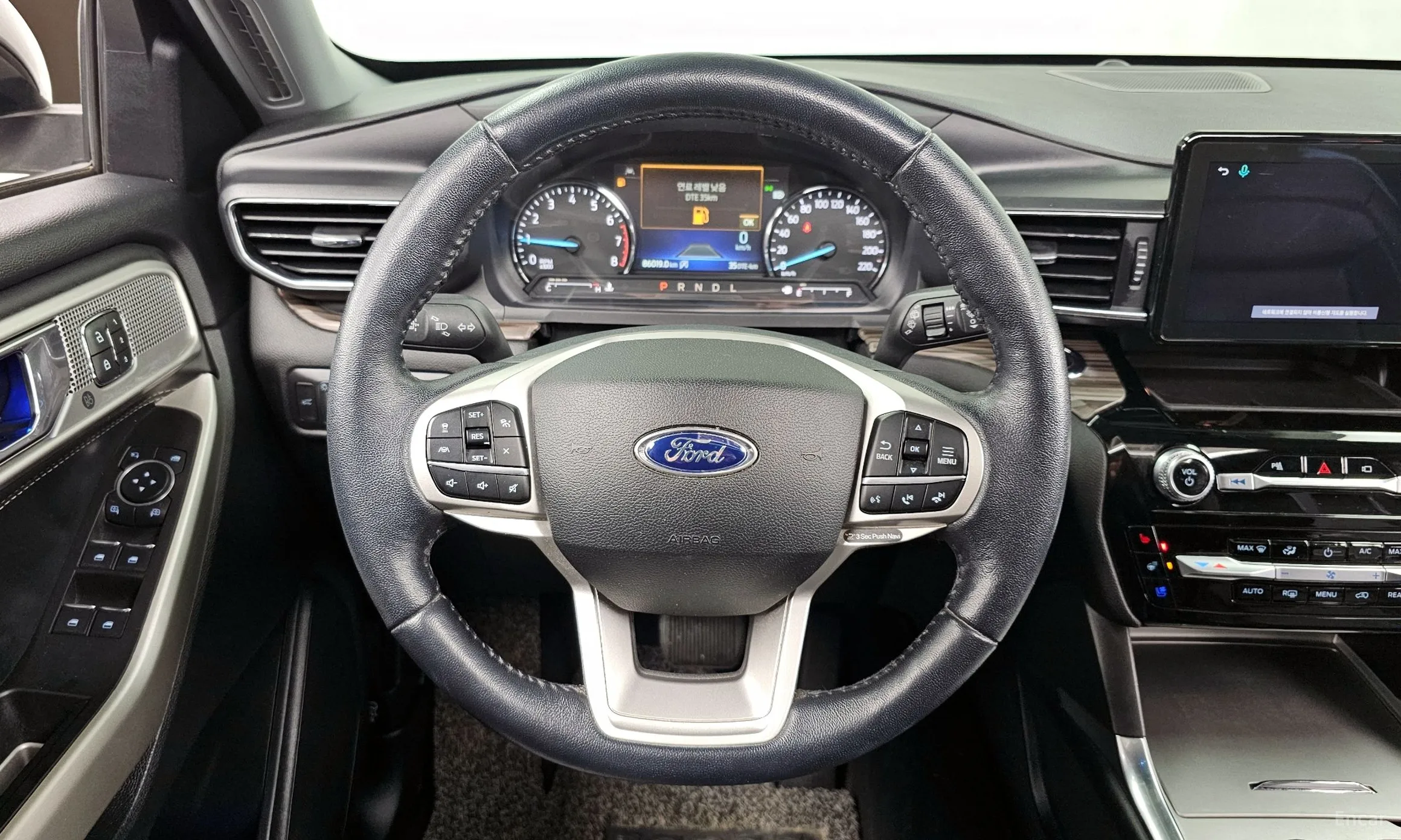 Ford Explorer 6th Generation превью 13