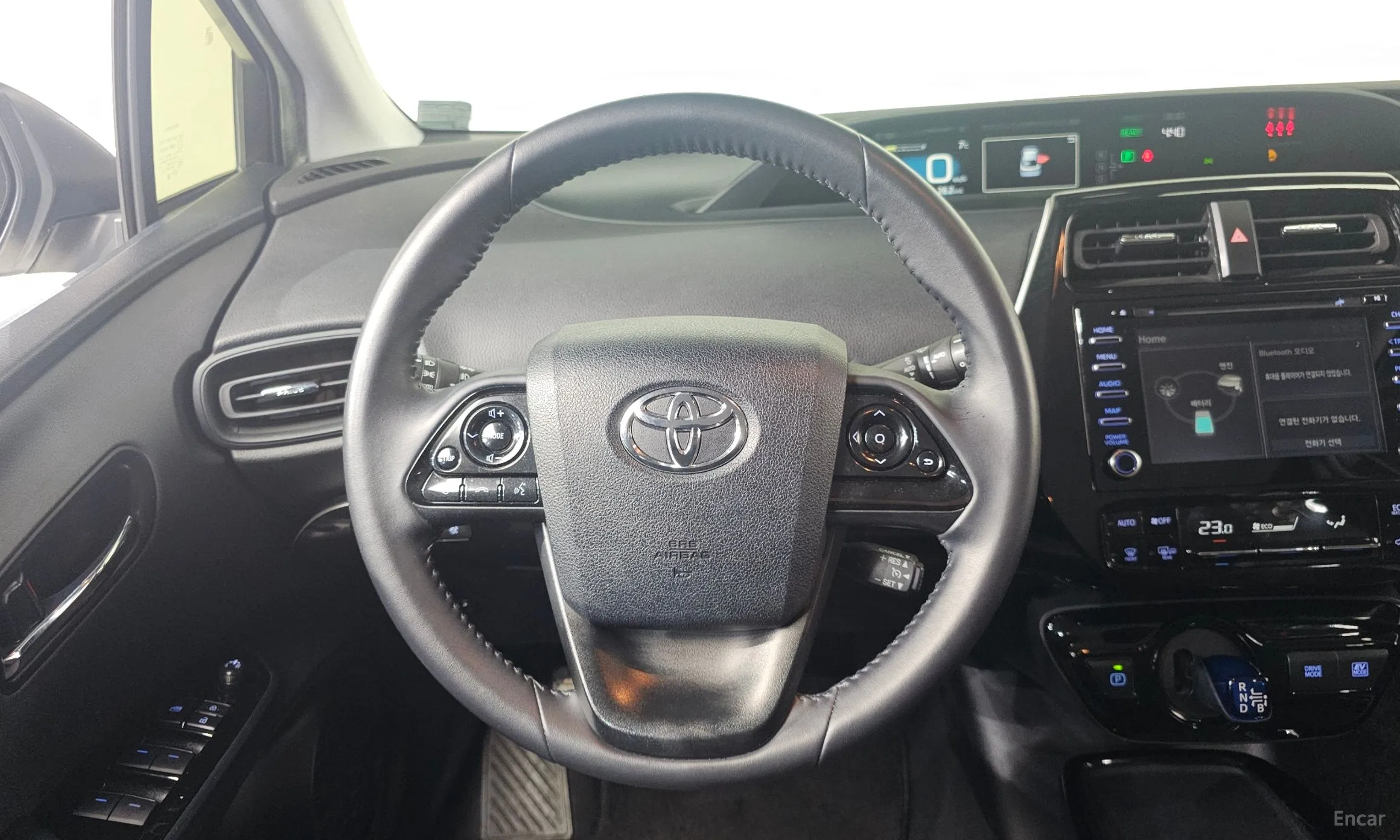 Toyota Prius 4th Generation превью 13