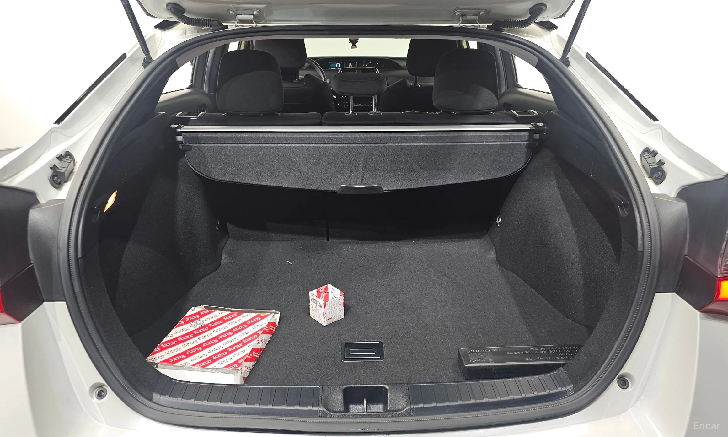 Toyota Prius 4th Generation превью 20