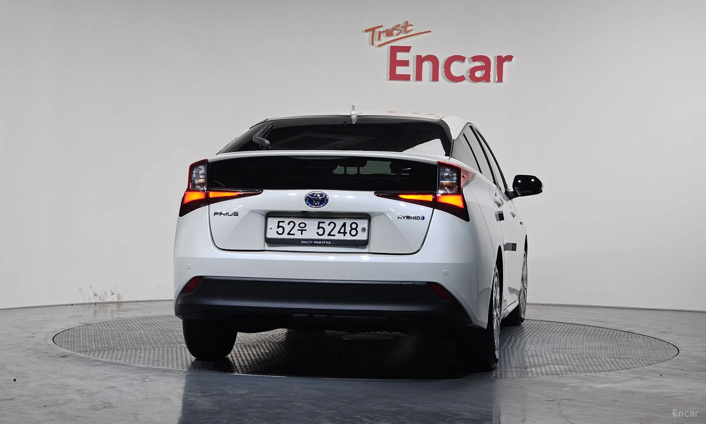 Toyota Prius 4th Generation превью 4