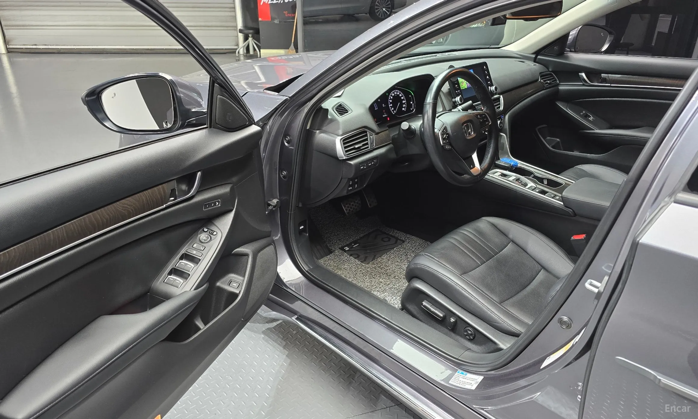 Honda Accord 10th Generation превью 11