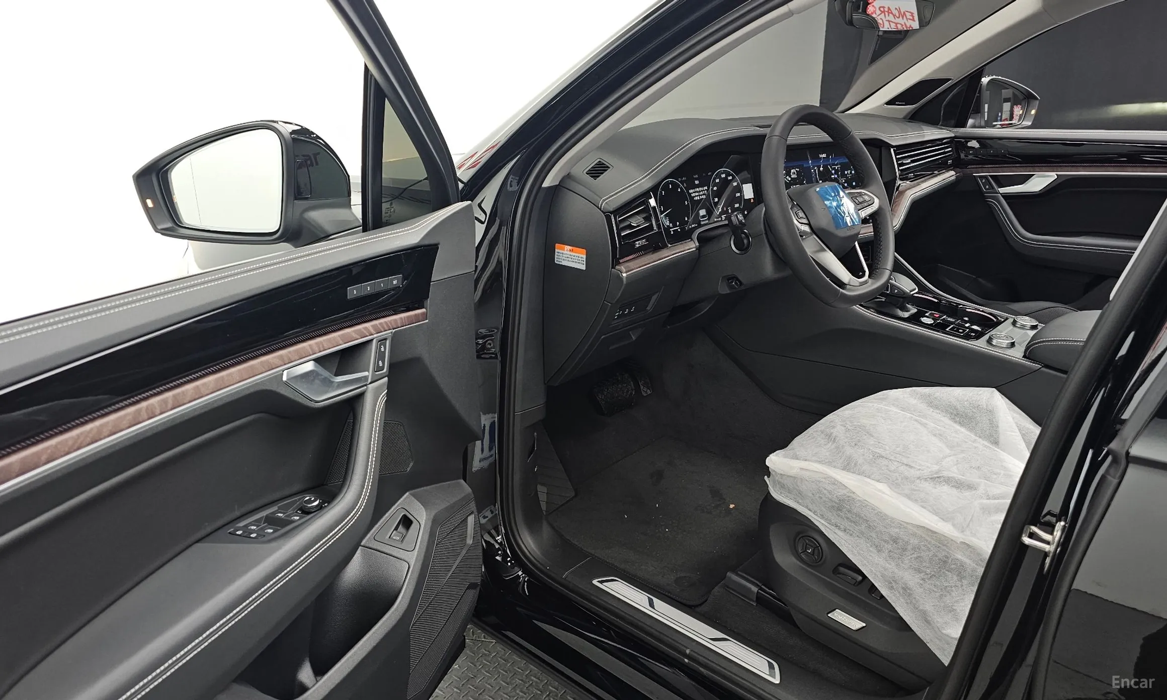 Volkswagen Touareg 3rd Generation превью 11
