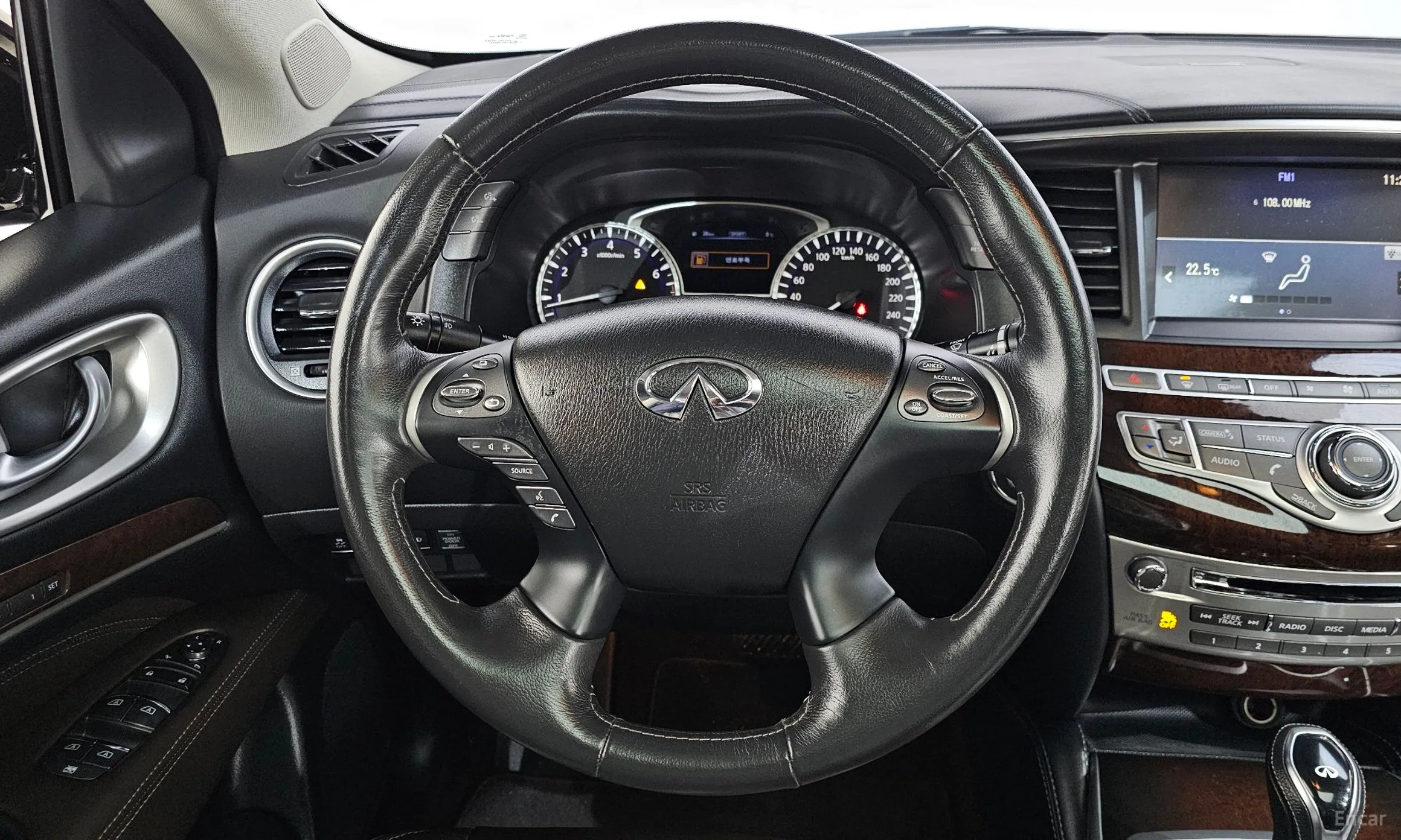 Infiniti QX60 превью 13