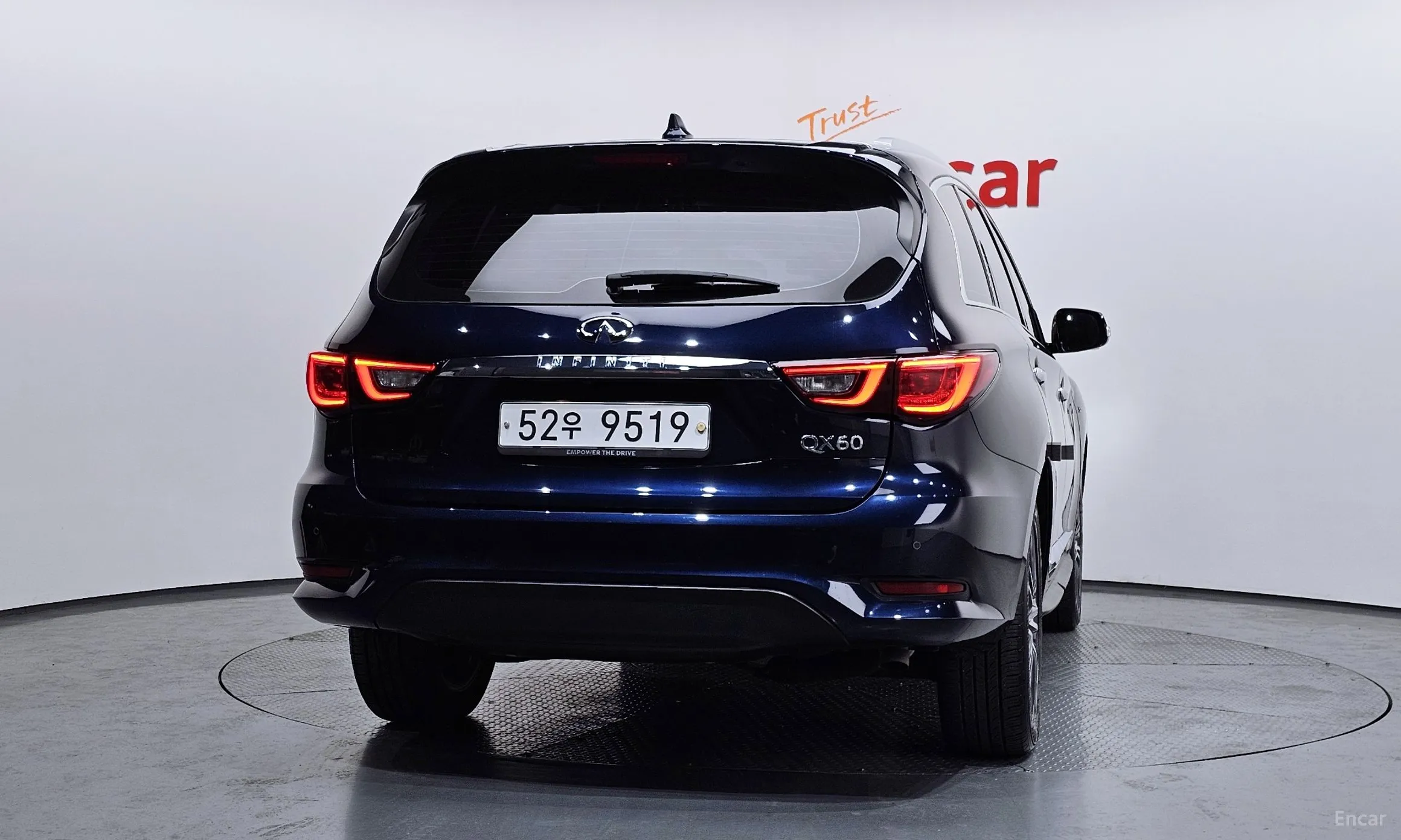 Infiniti QX60 превью 4