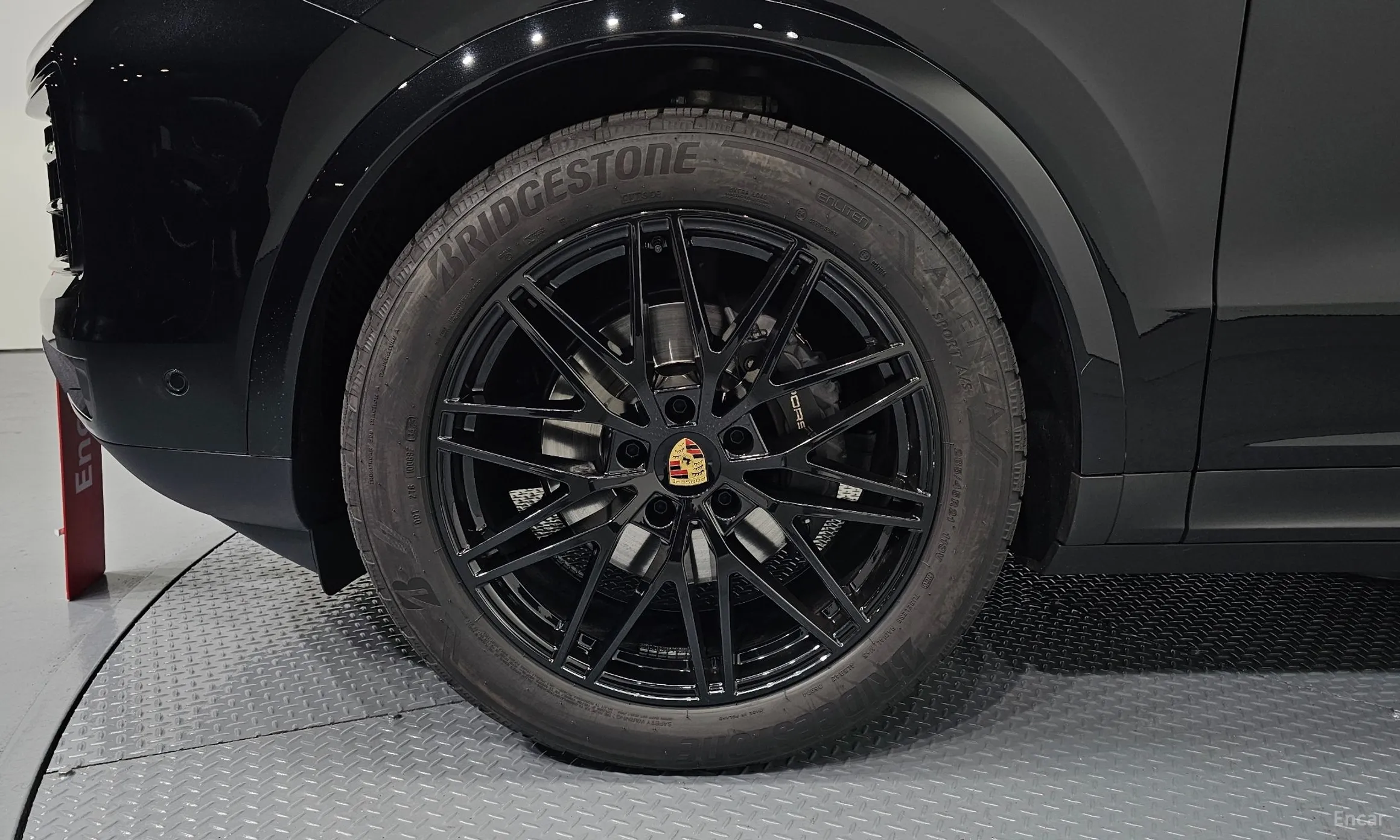 Porsche Cayenne (PO536) превью 5